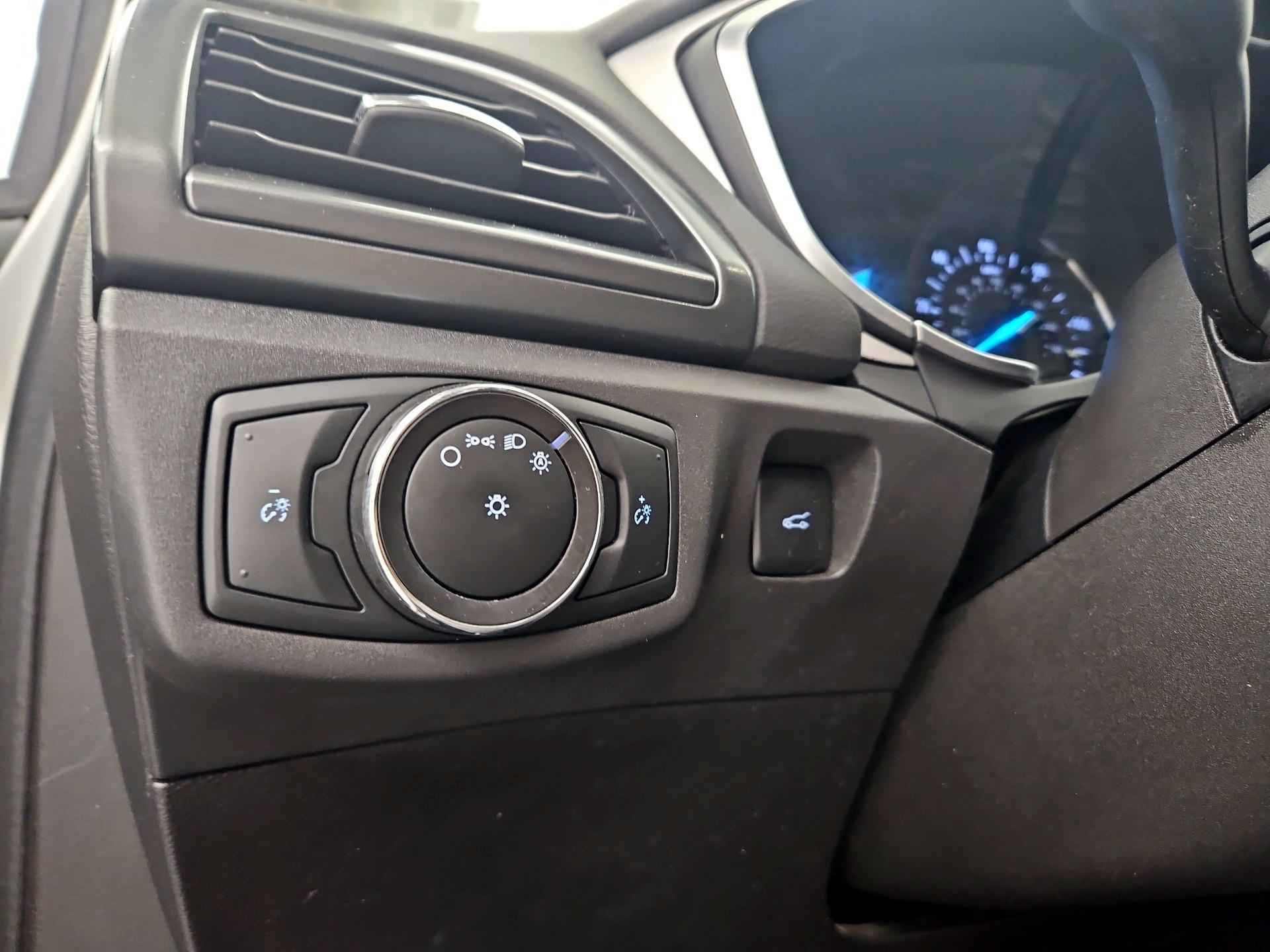 Thumbnail: 2014 Ford Fusion - 13