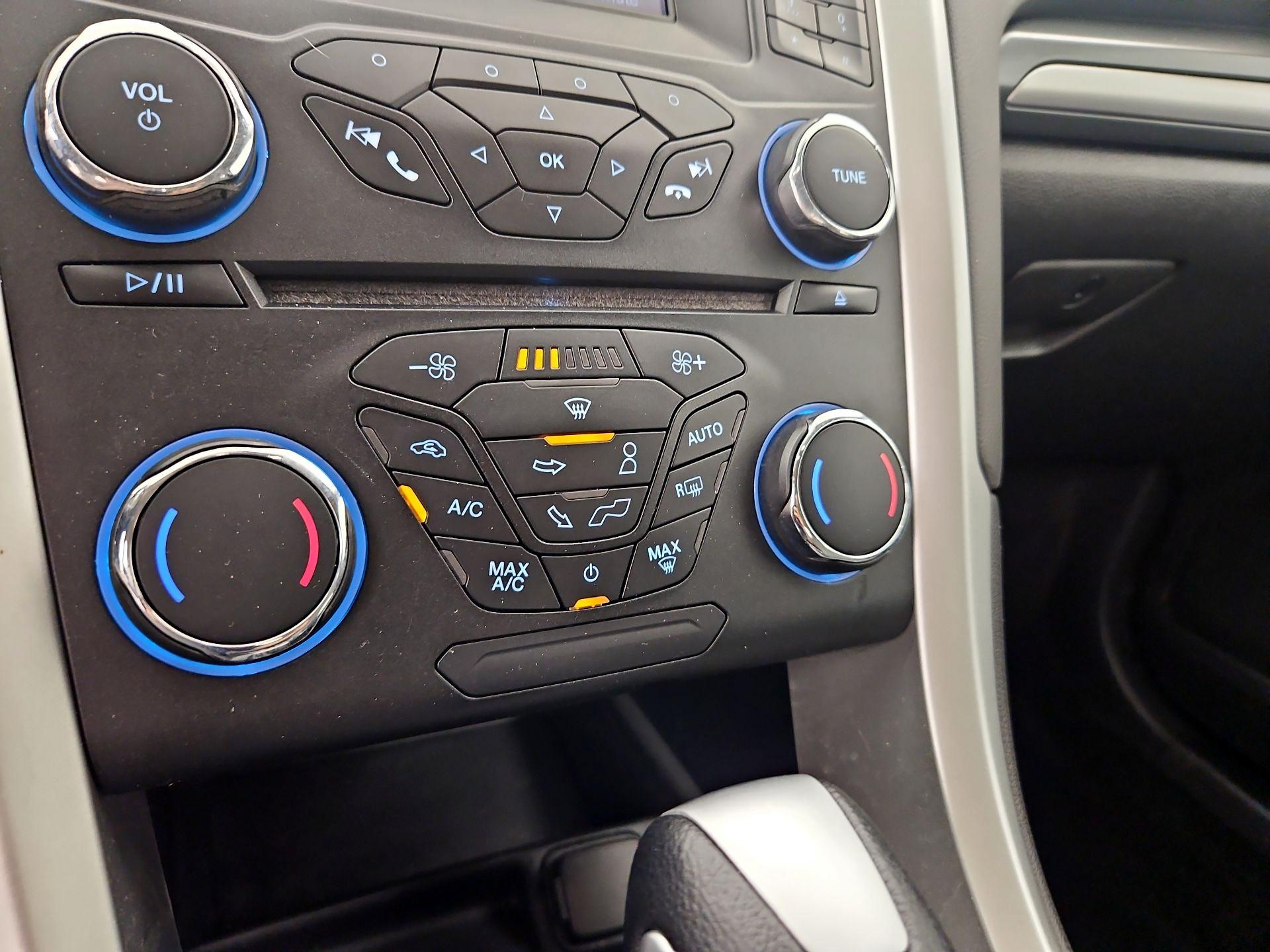 Thumbnail: 2014 Ford Fusion - 15