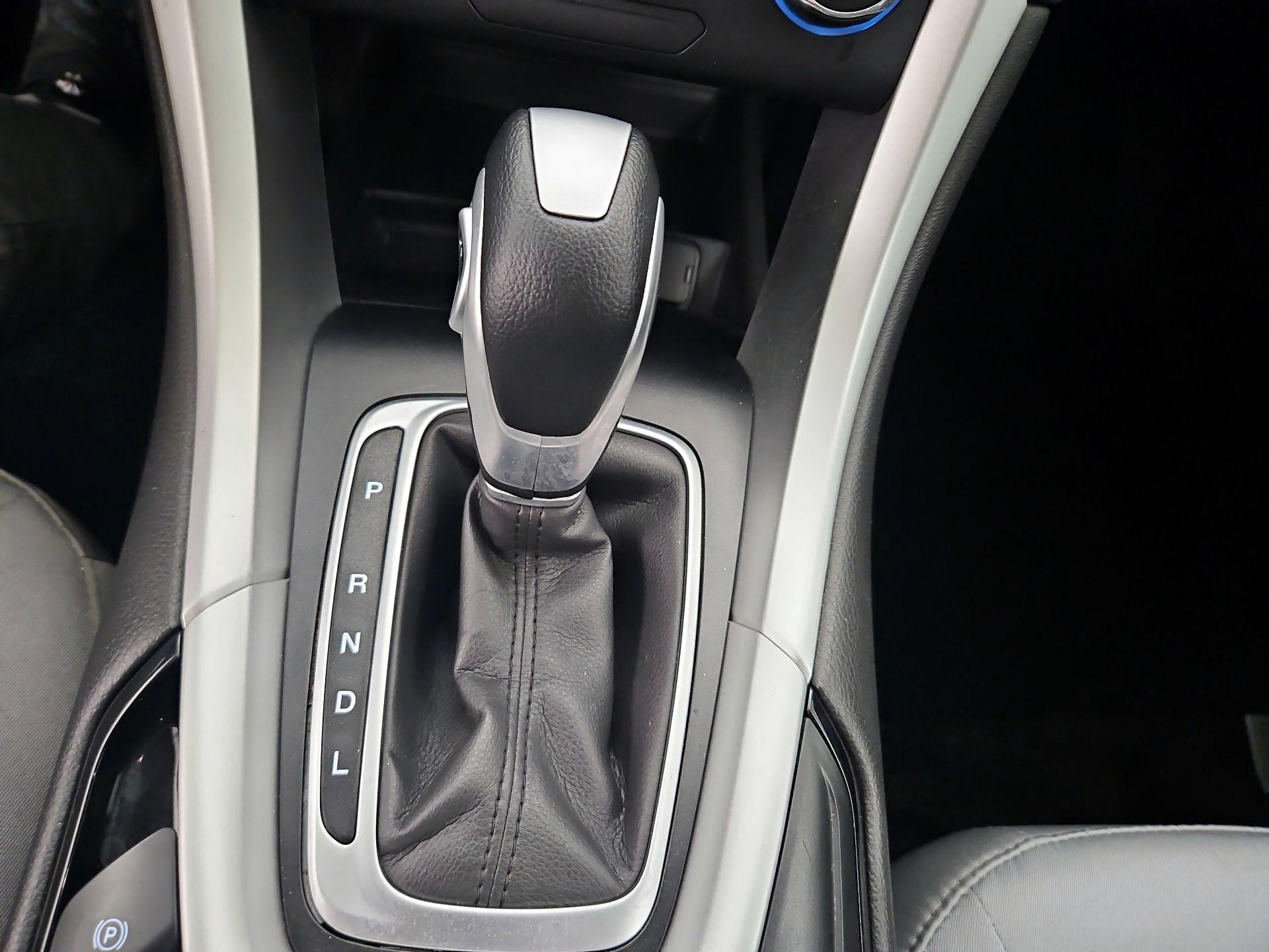 Thumbnail: 2014 Ford Fusion - 16