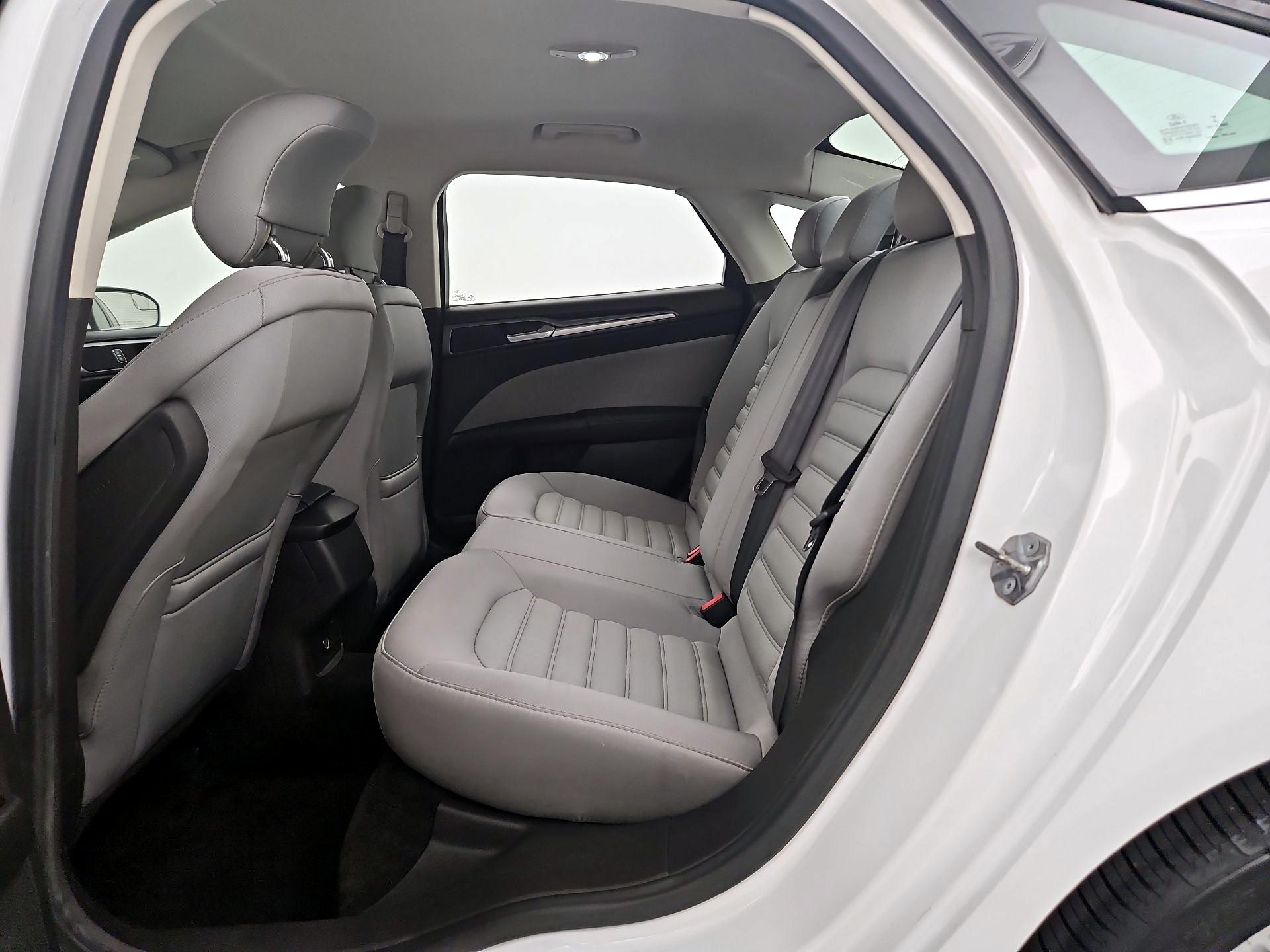 Thumbnail: 2014 Ford Fusion - 18