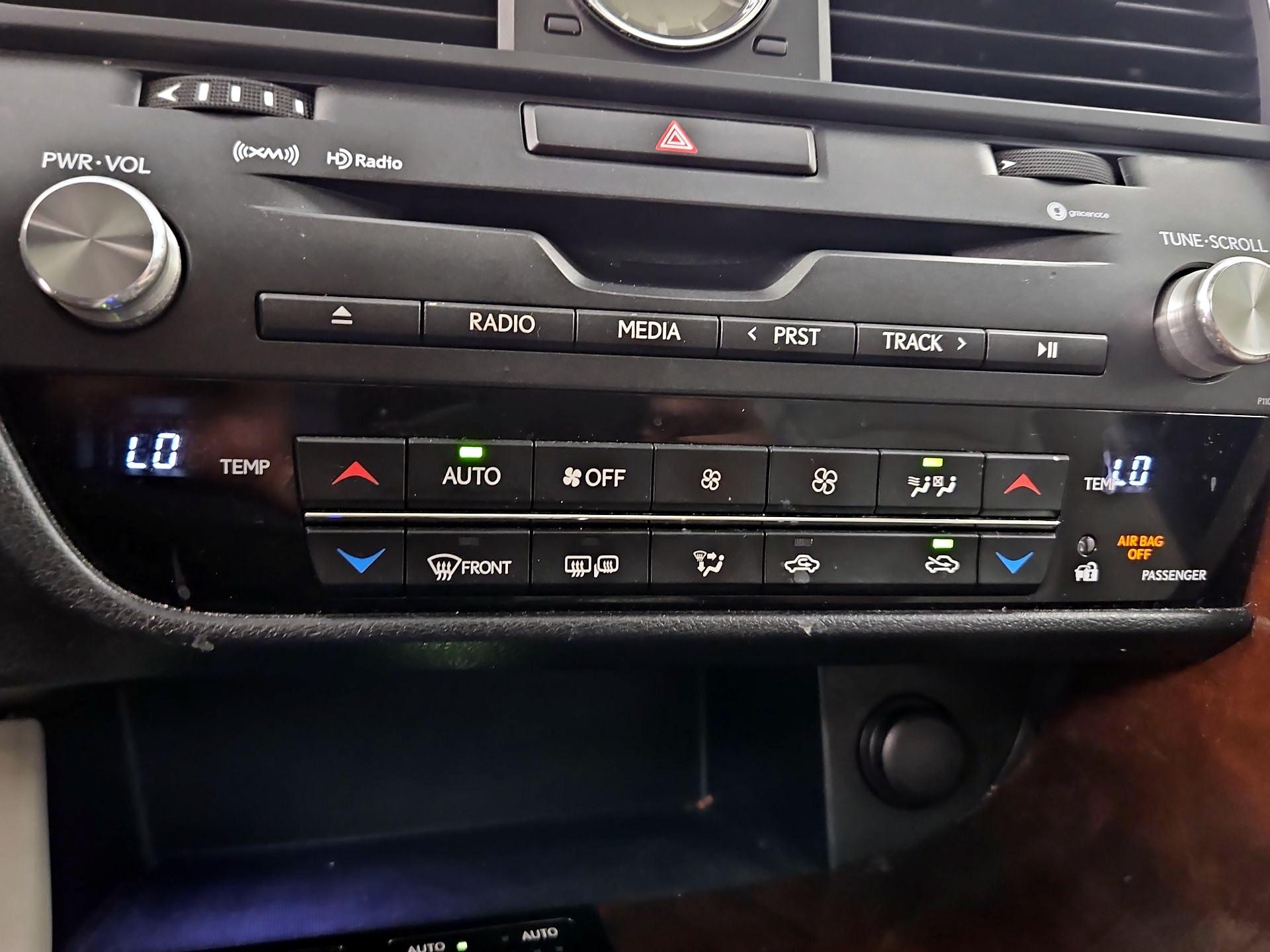 Thumbnail: 2016 Lexus RX - 16