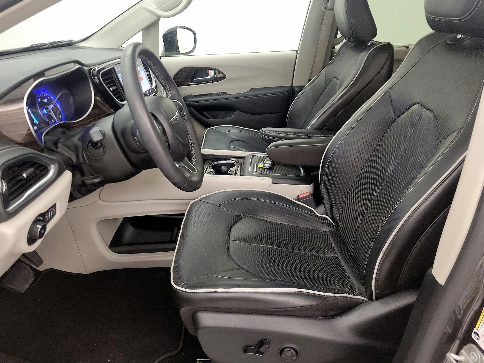 2023 Chrysler Pacifica Limited - Photo 12