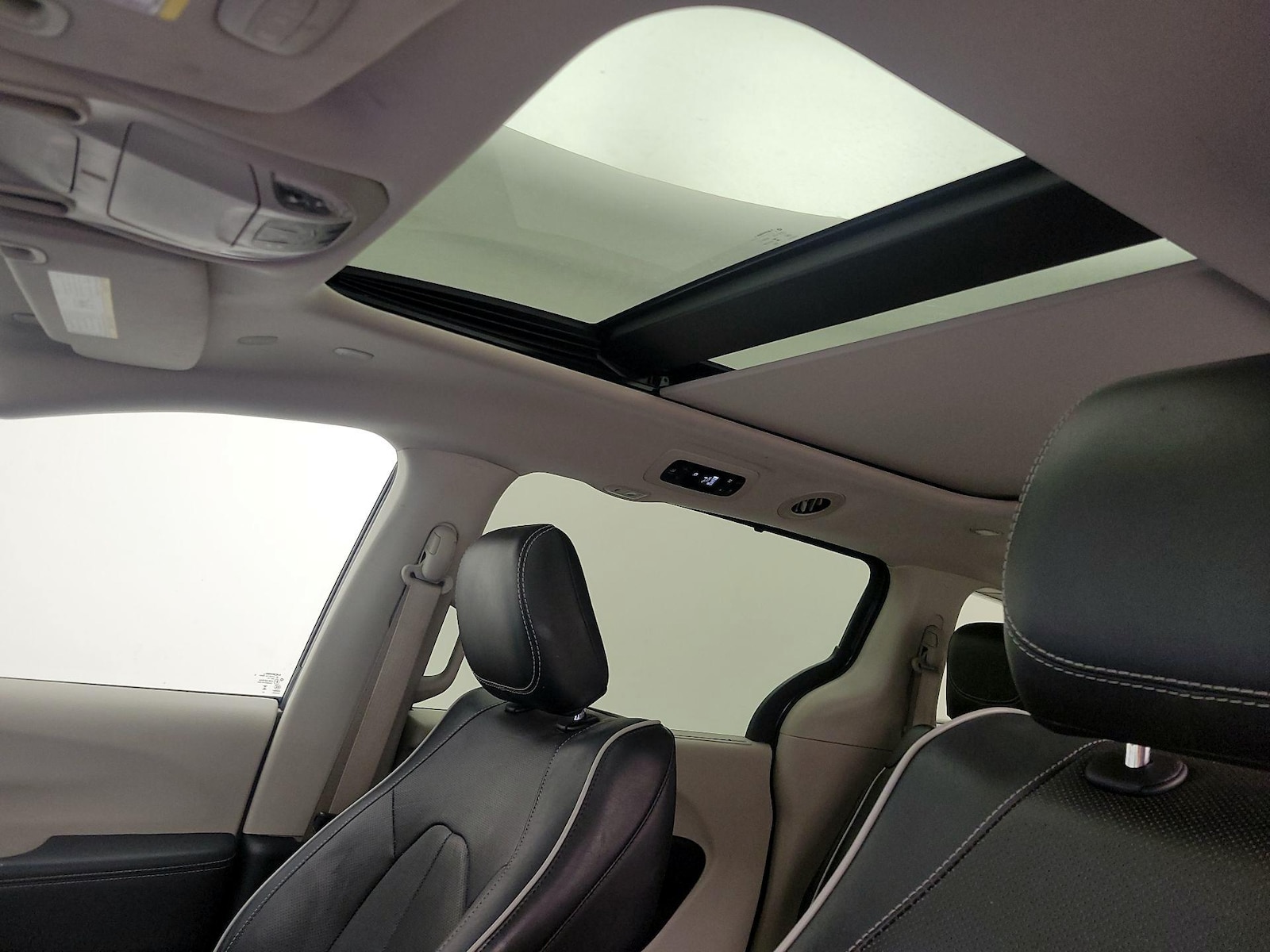 2023 Chrysler Pacifica Limited - Photo 20