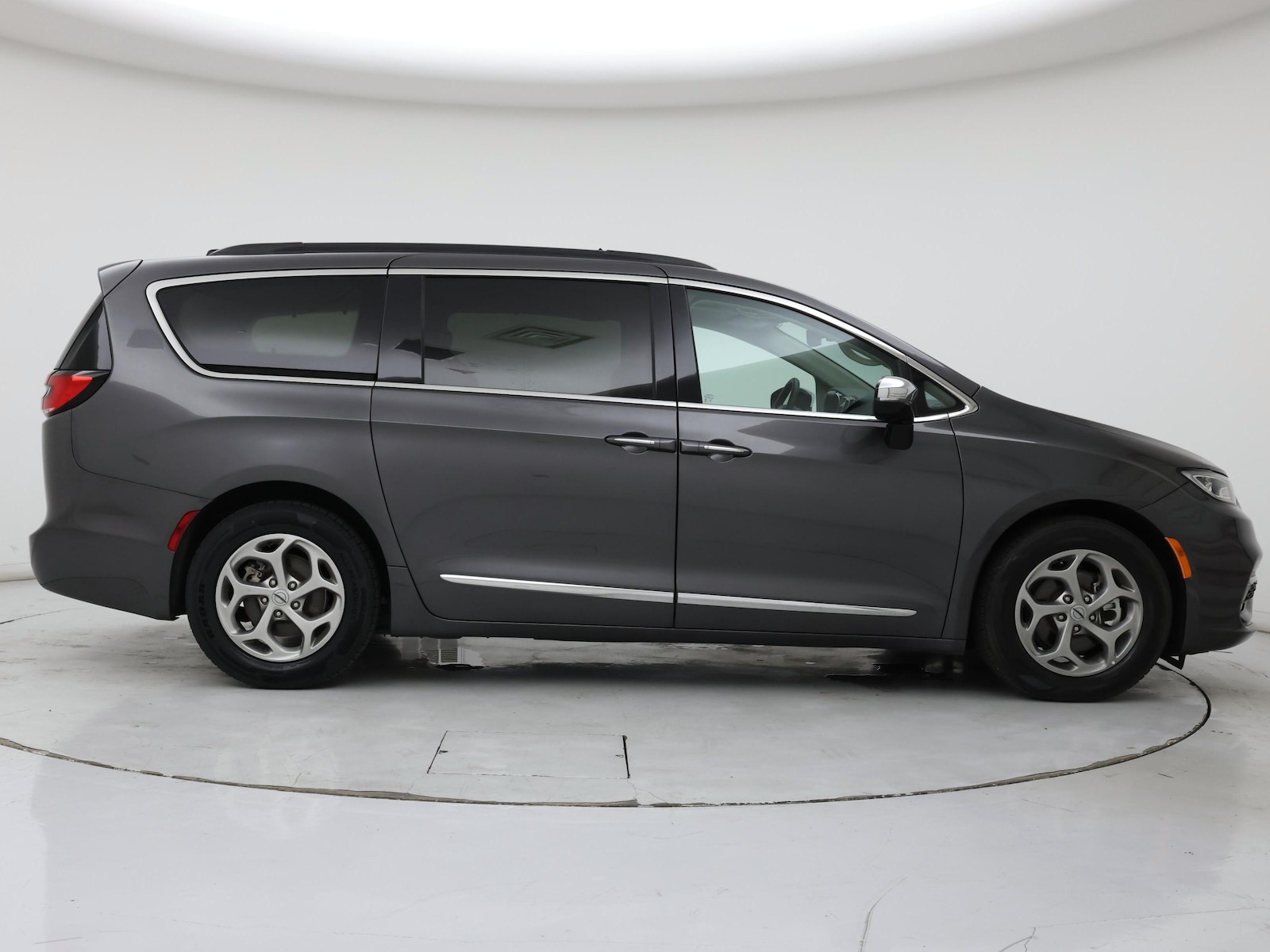 2023 Chrysler Pacifica Limited - Photo 8