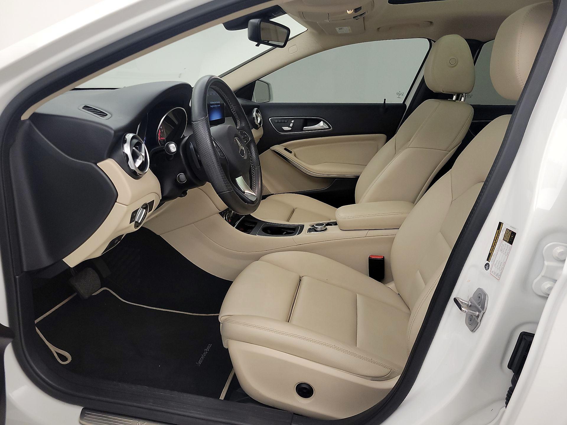 Thumbnail: 2020 Mercedes-Benz GLA - 11