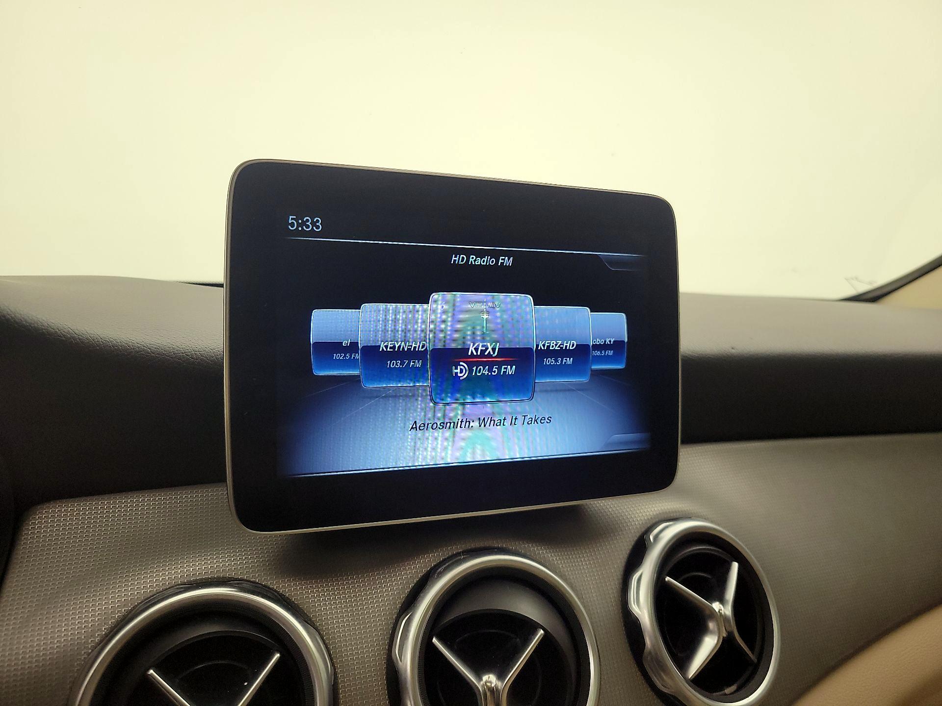 Thumbnail: 2020 Mercedes-Benz GLA - 15