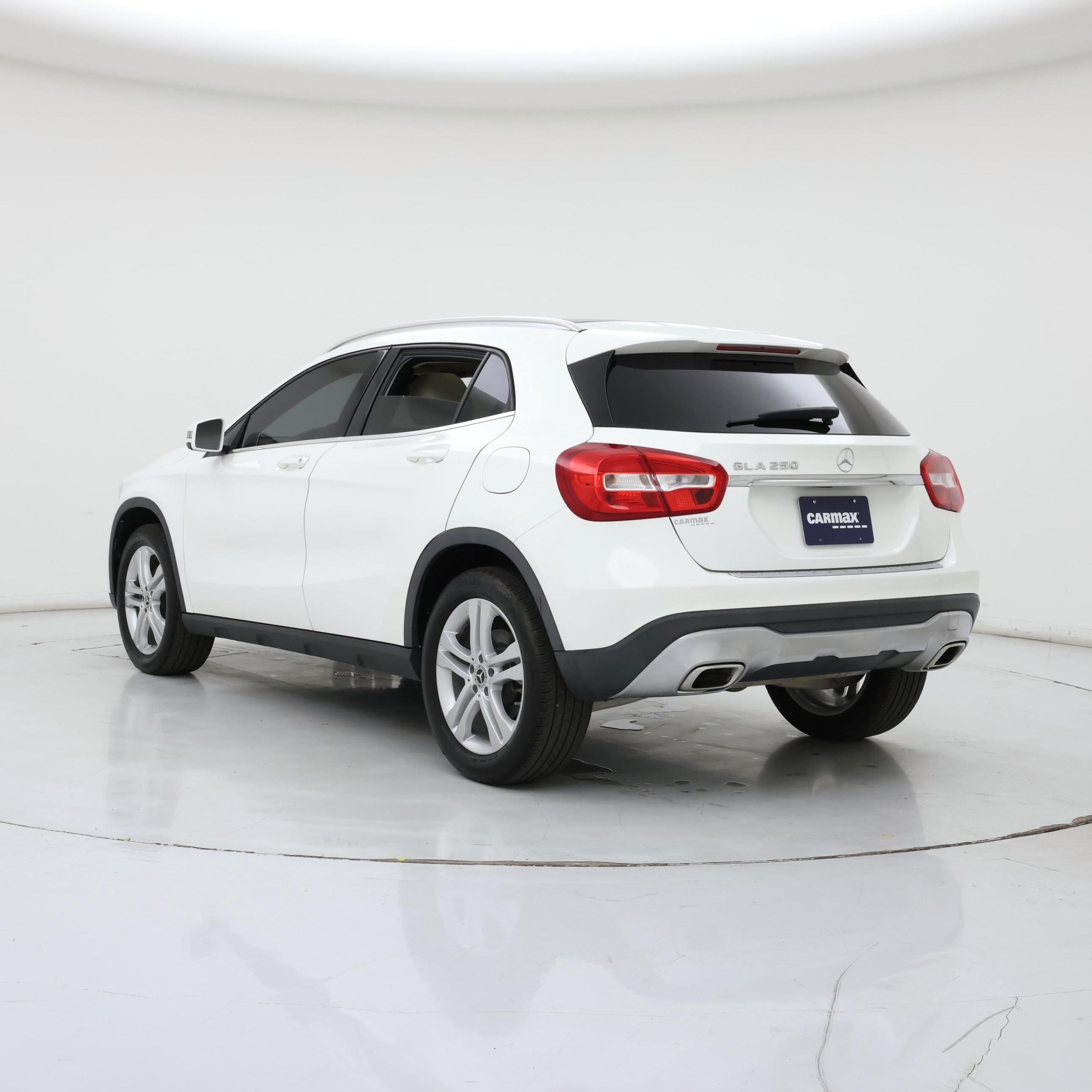 Thumbnail: 2020 Mercedes-Benz GLA - 2