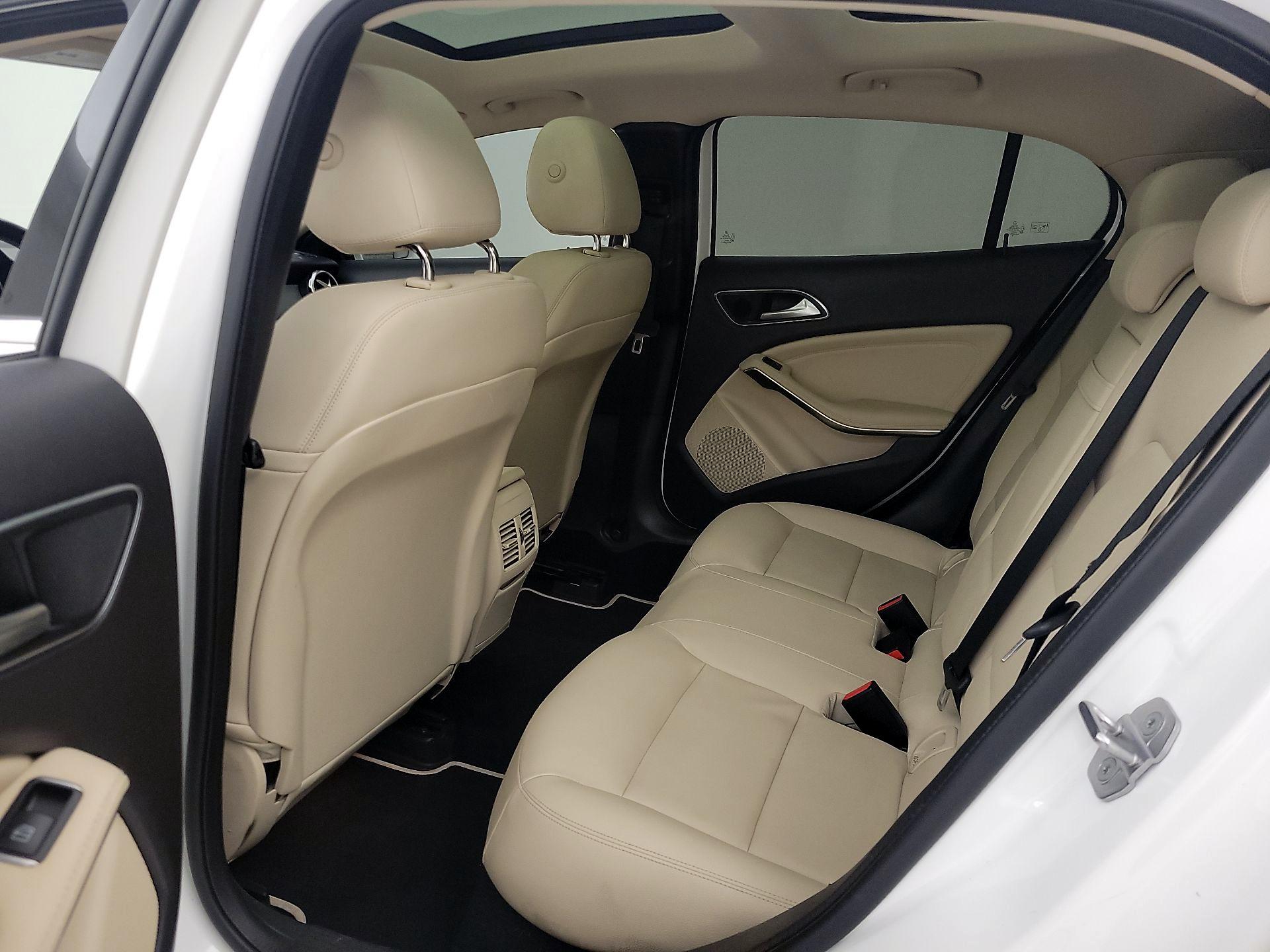 Thumbnail: 2020 Mercedes-Benz GLA - 20