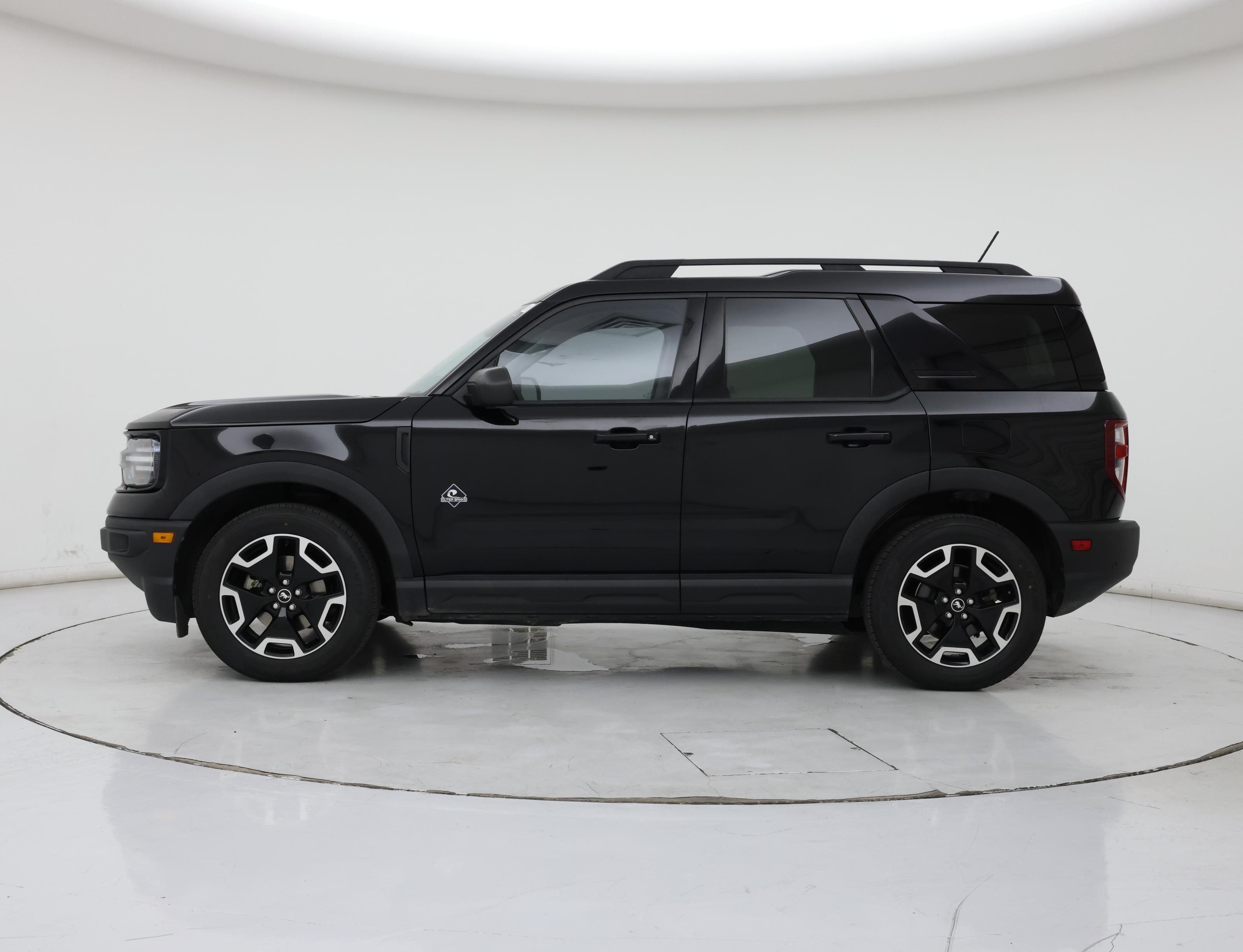 Thumbnail: 2021 Ford Bronco Sport - 3