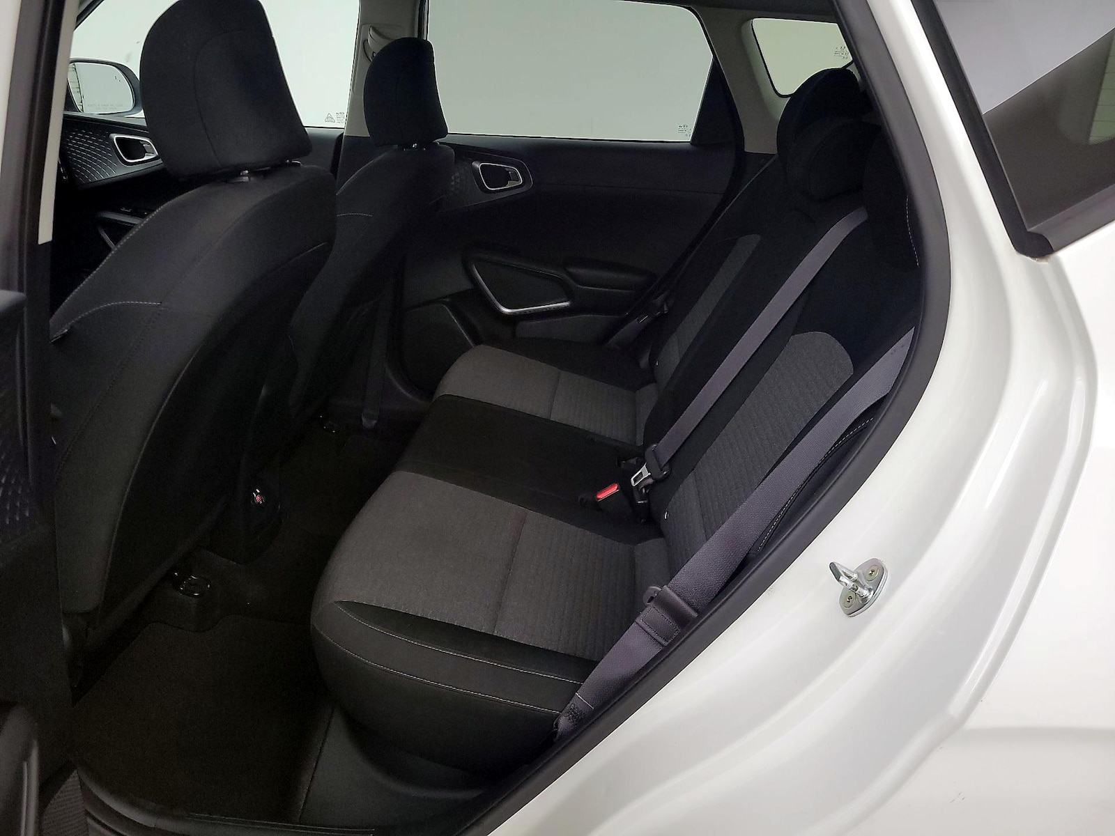 2021 Kia Soul EX - Photo 22