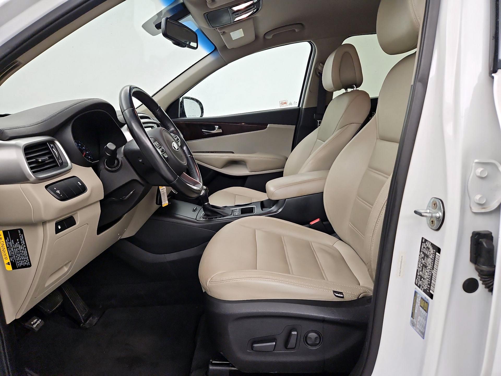 Thumbnail: 2016 Kia Sorento - 11