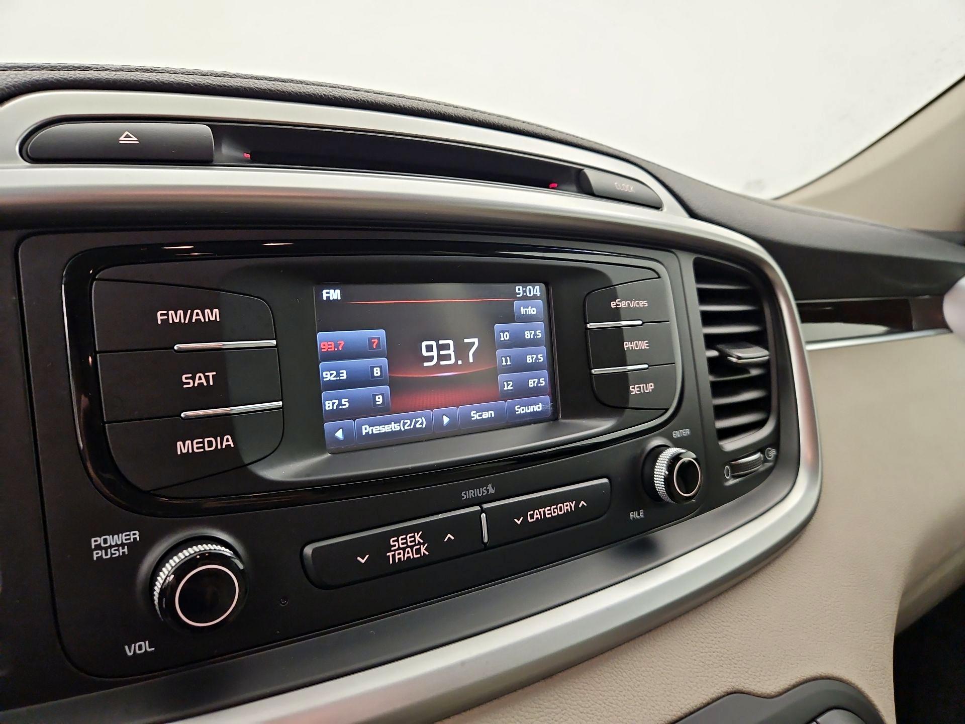Thumbnail: 2016 Kia Sorento - 15