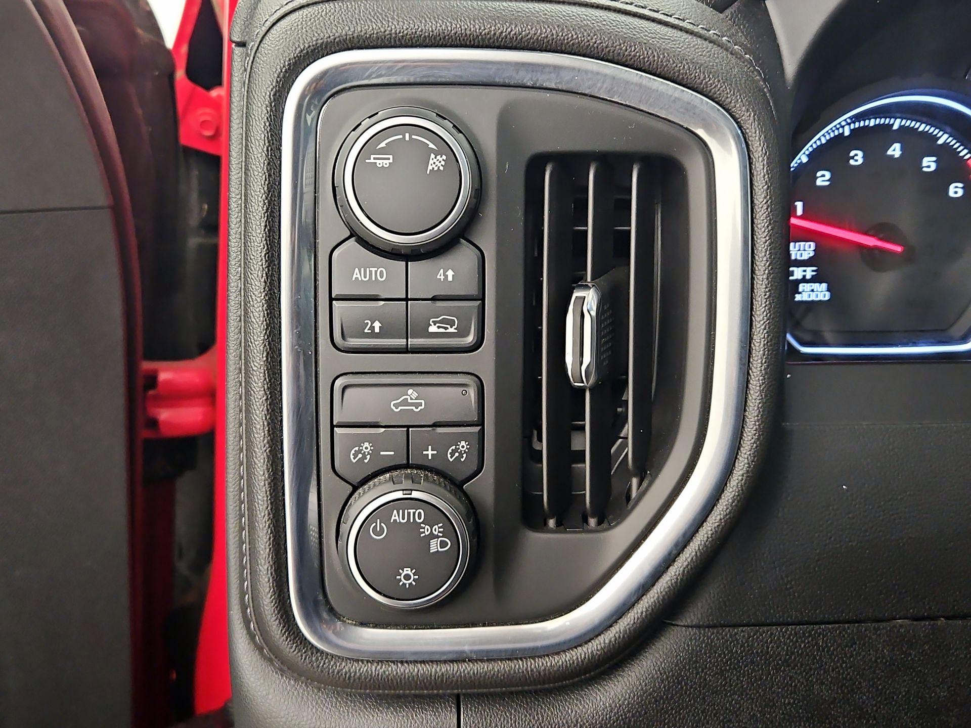 Thumbnail: 2019 Chevrolet Silverado 1500 - 13