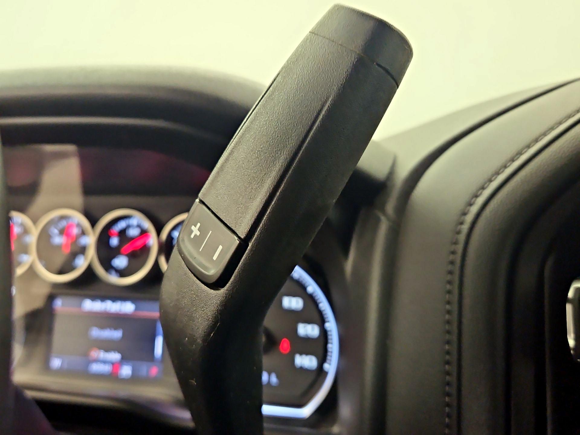 Thumbnail: 2019 Chevrolet Silverado 1500 - 17