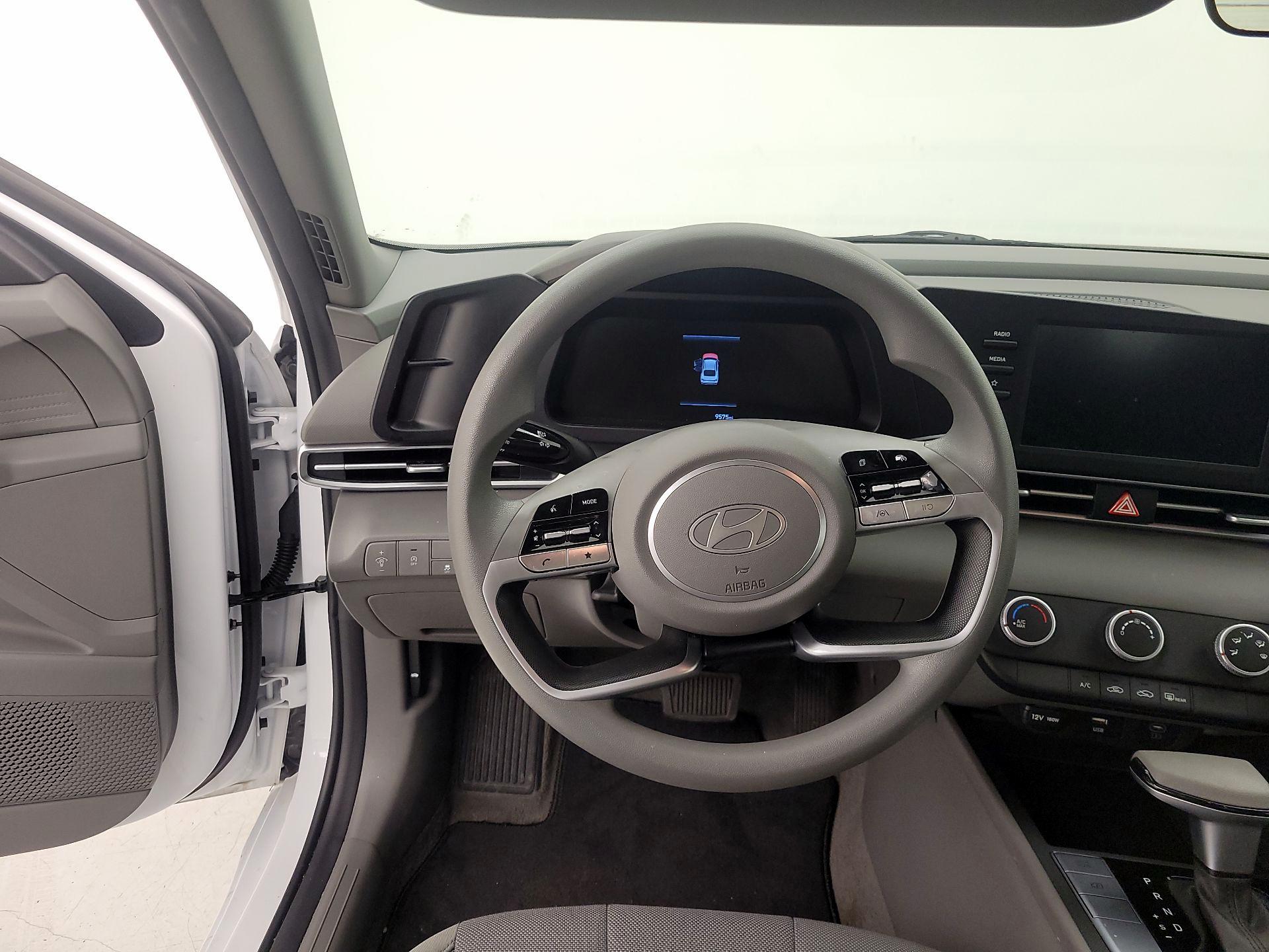 Thumbnail: 2025 Hyundai Elantra - 10