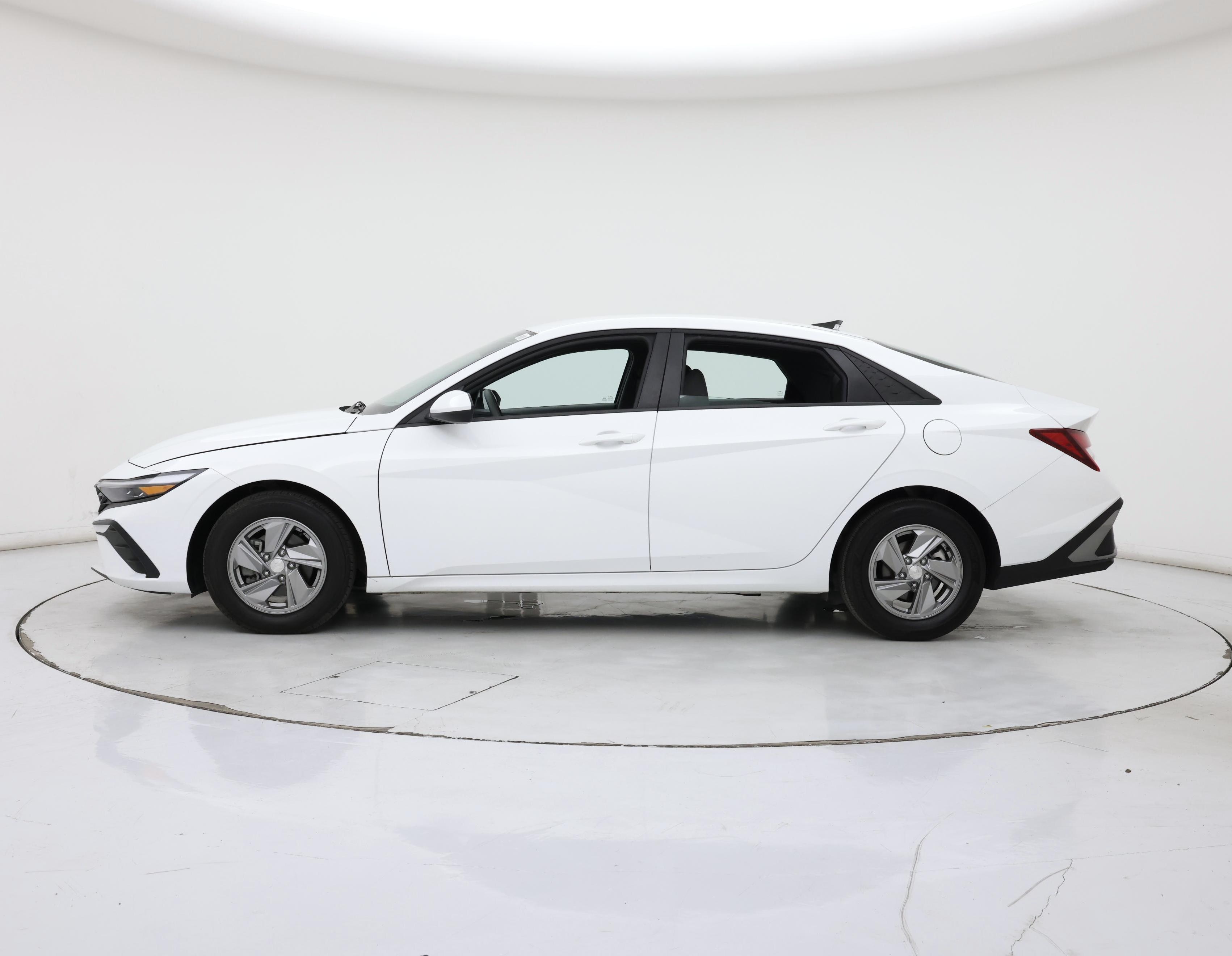 Thumbnail: 2025 Hyundai Elantra - 3