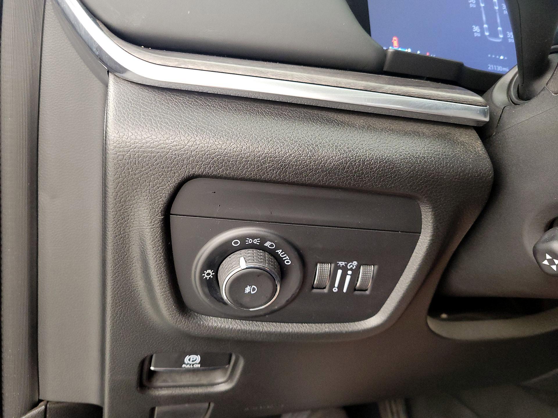 Thumbnail: 2022 Jeep Grand Cherokee - 13