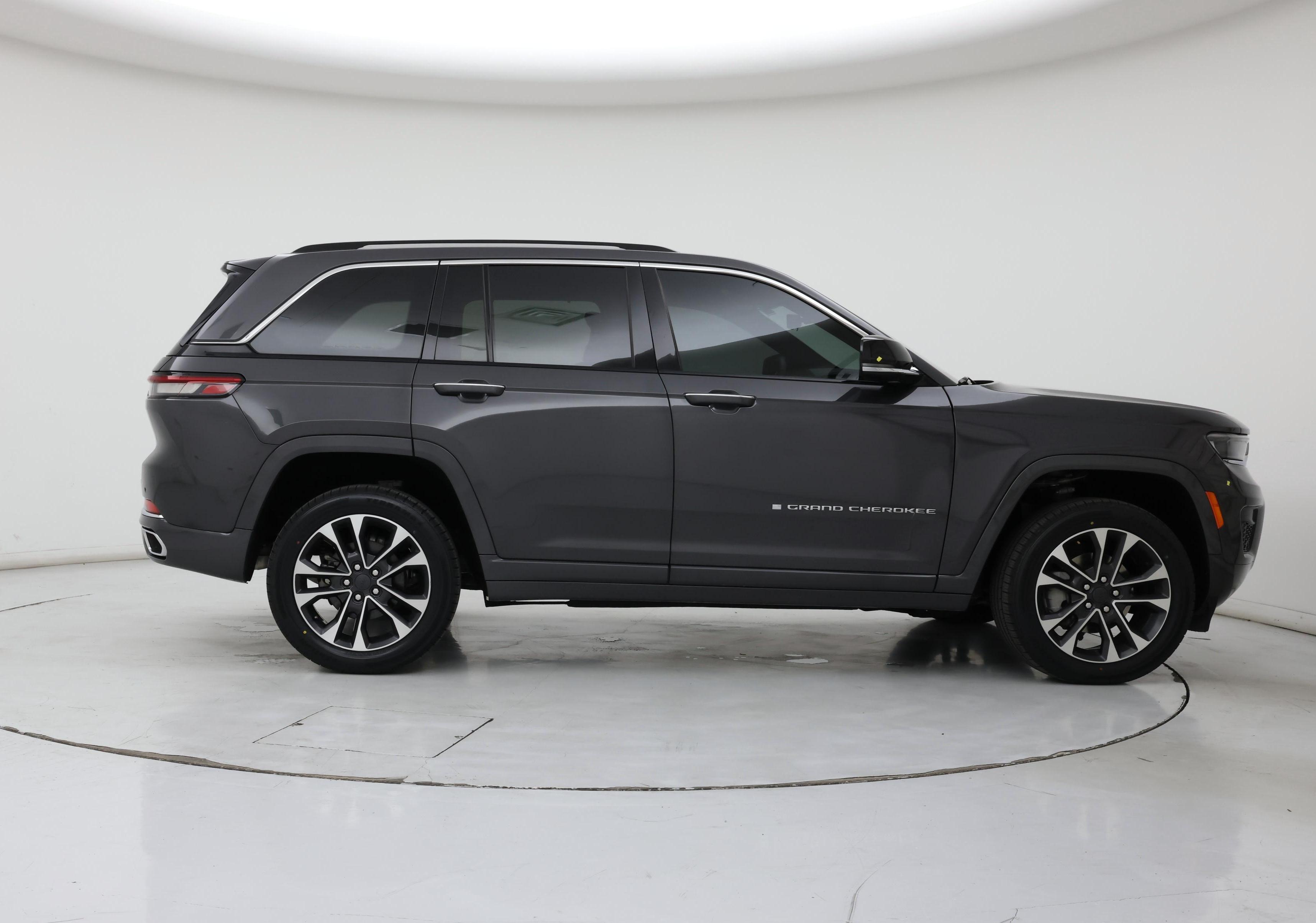 Thumbnail: 2022 Jeep Grand Cherokee - 7