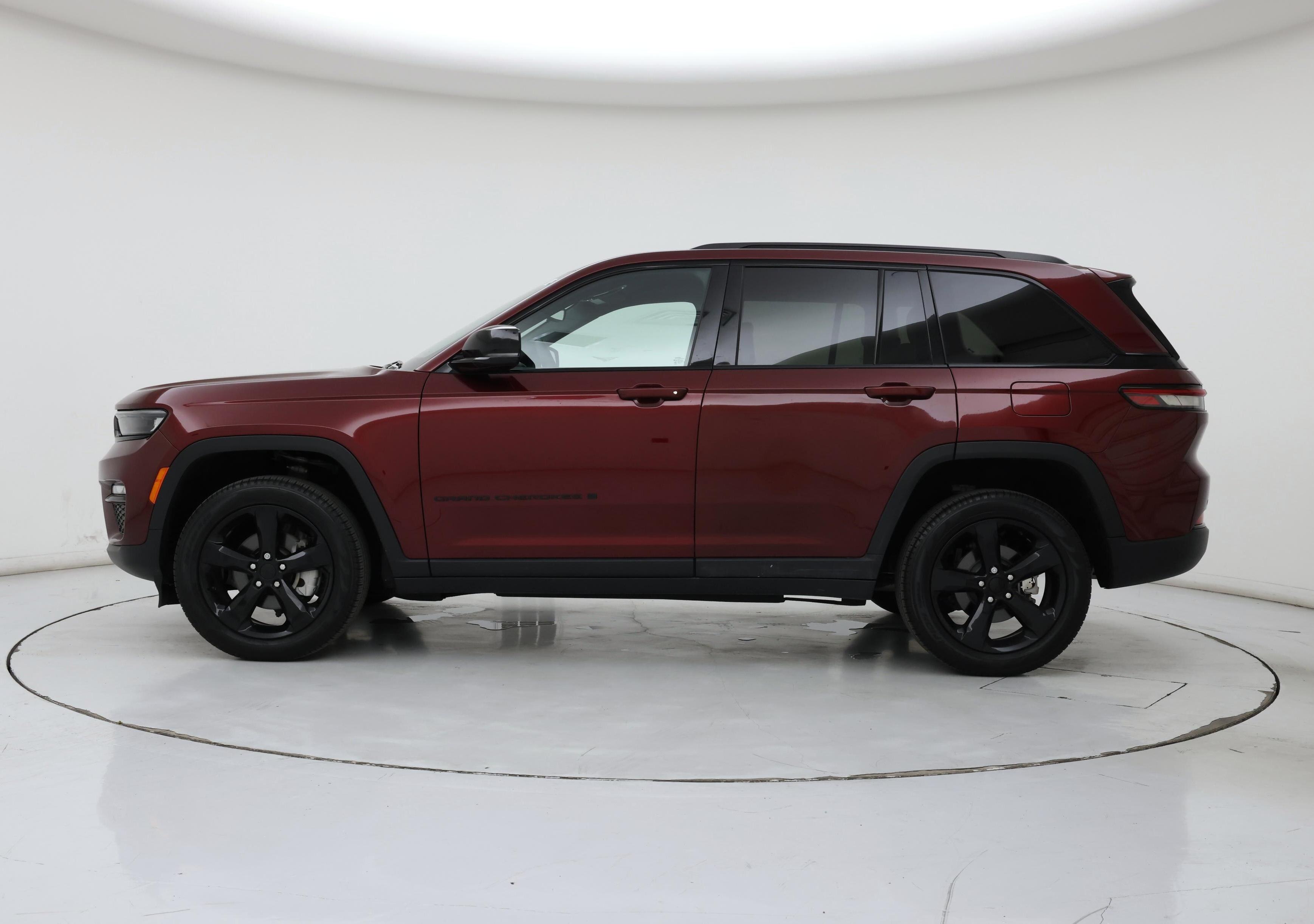 Thumbnail: 2024 Jeep Grand Cherokee - 3