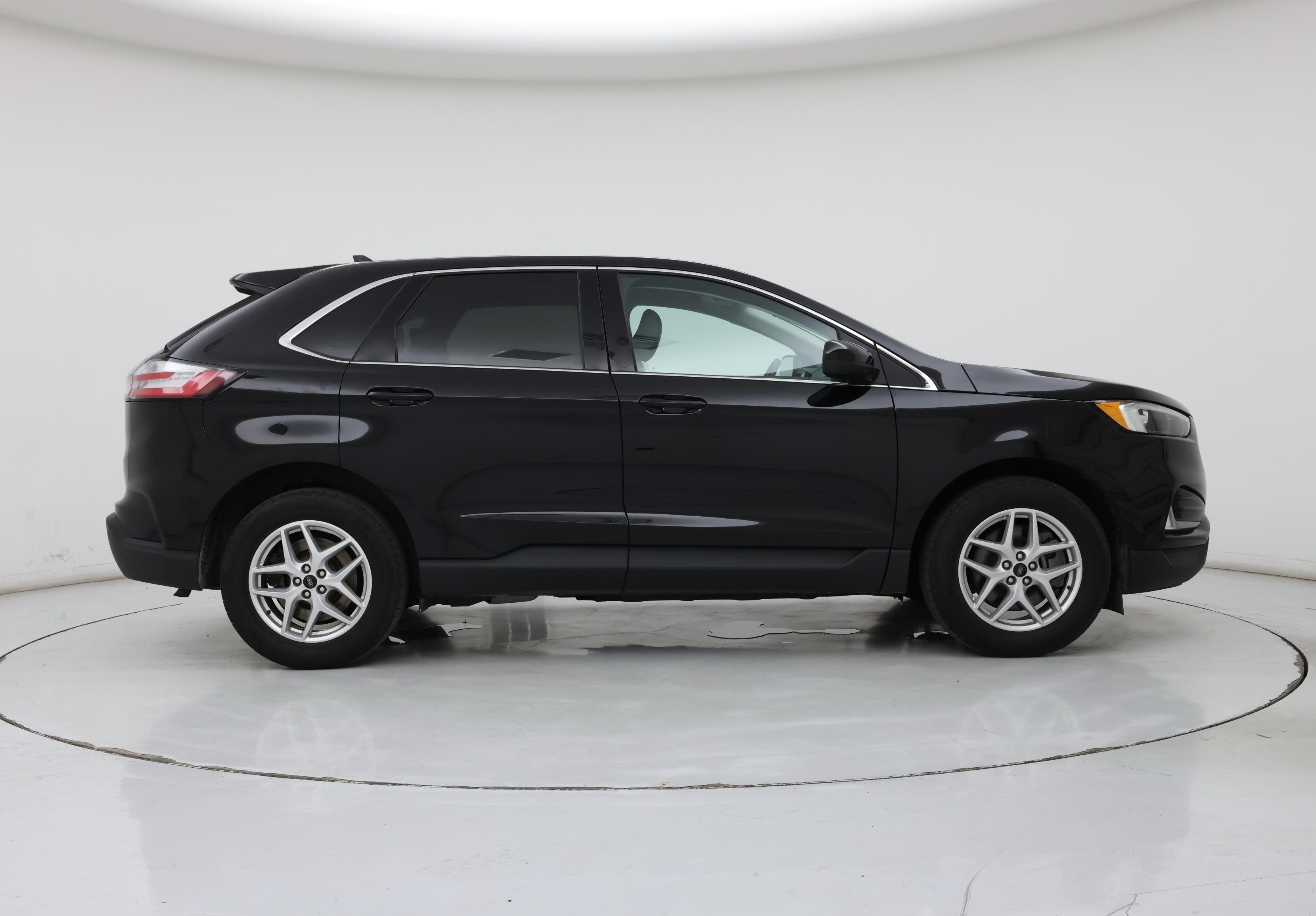 Thumbnail: 2023 Ford Edge - 7
