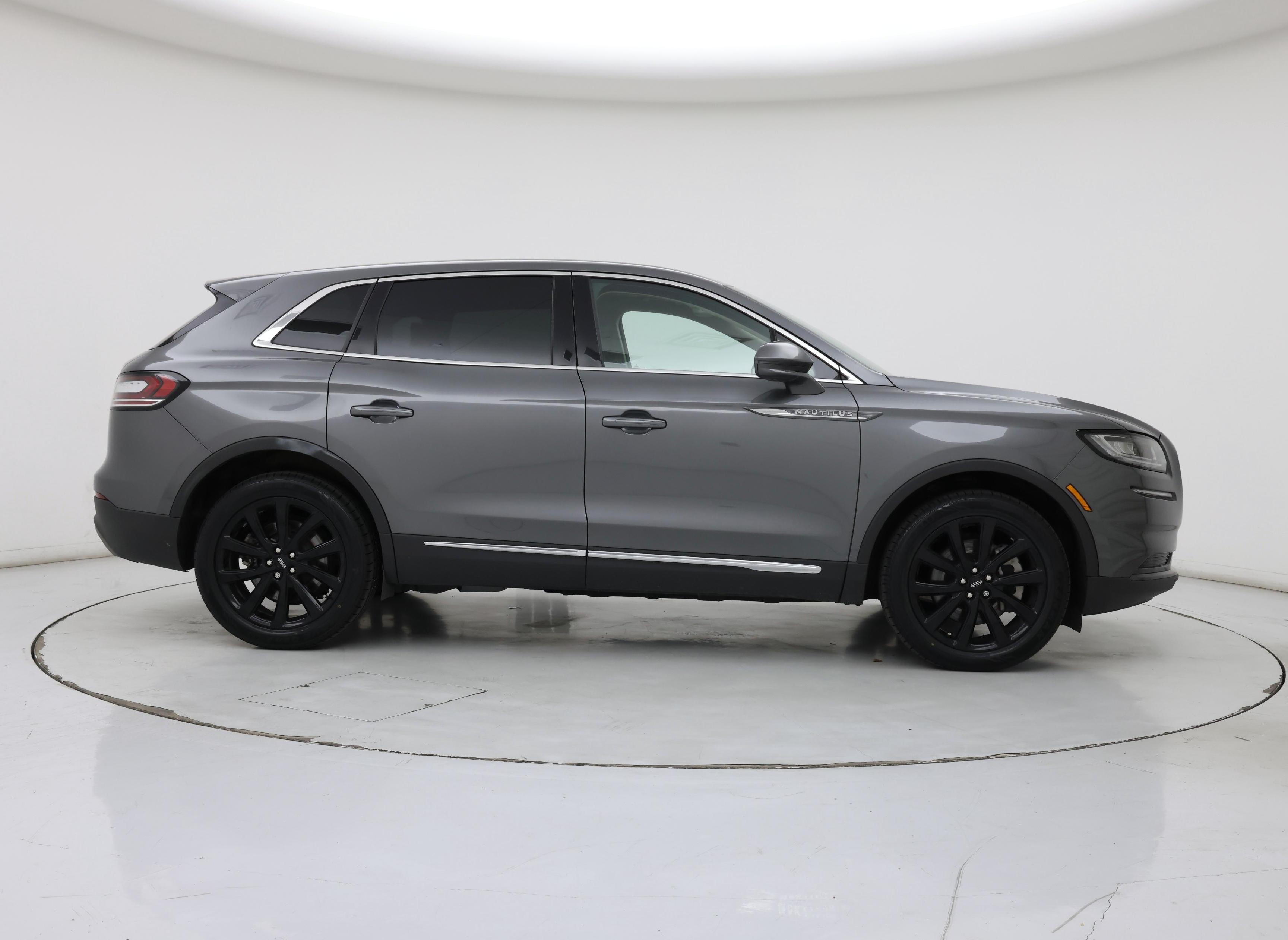 Thumbnail: 2023 Lincoln Nautilus - 7
