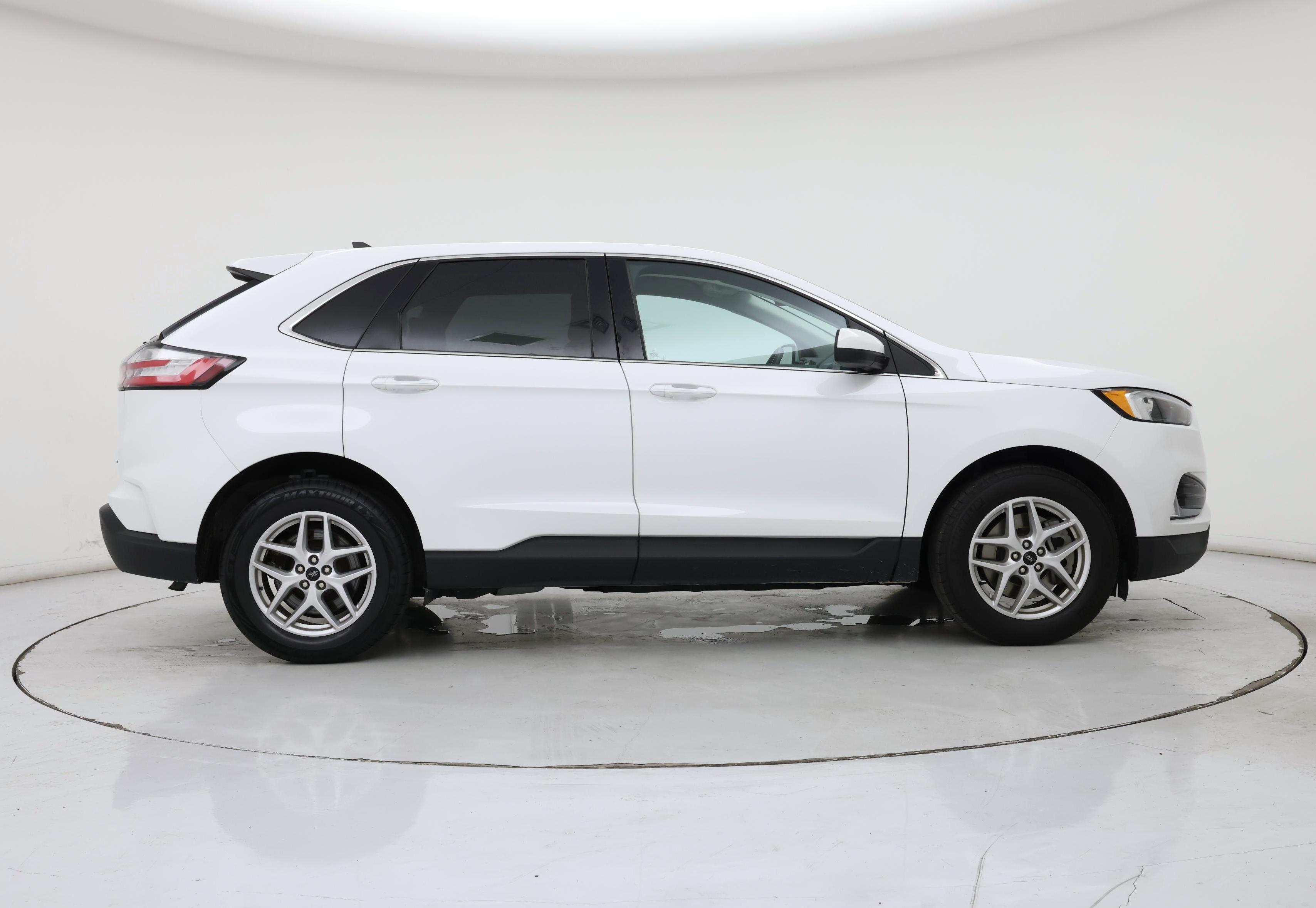 Thumbnail: 2023 Ford Edge - 7