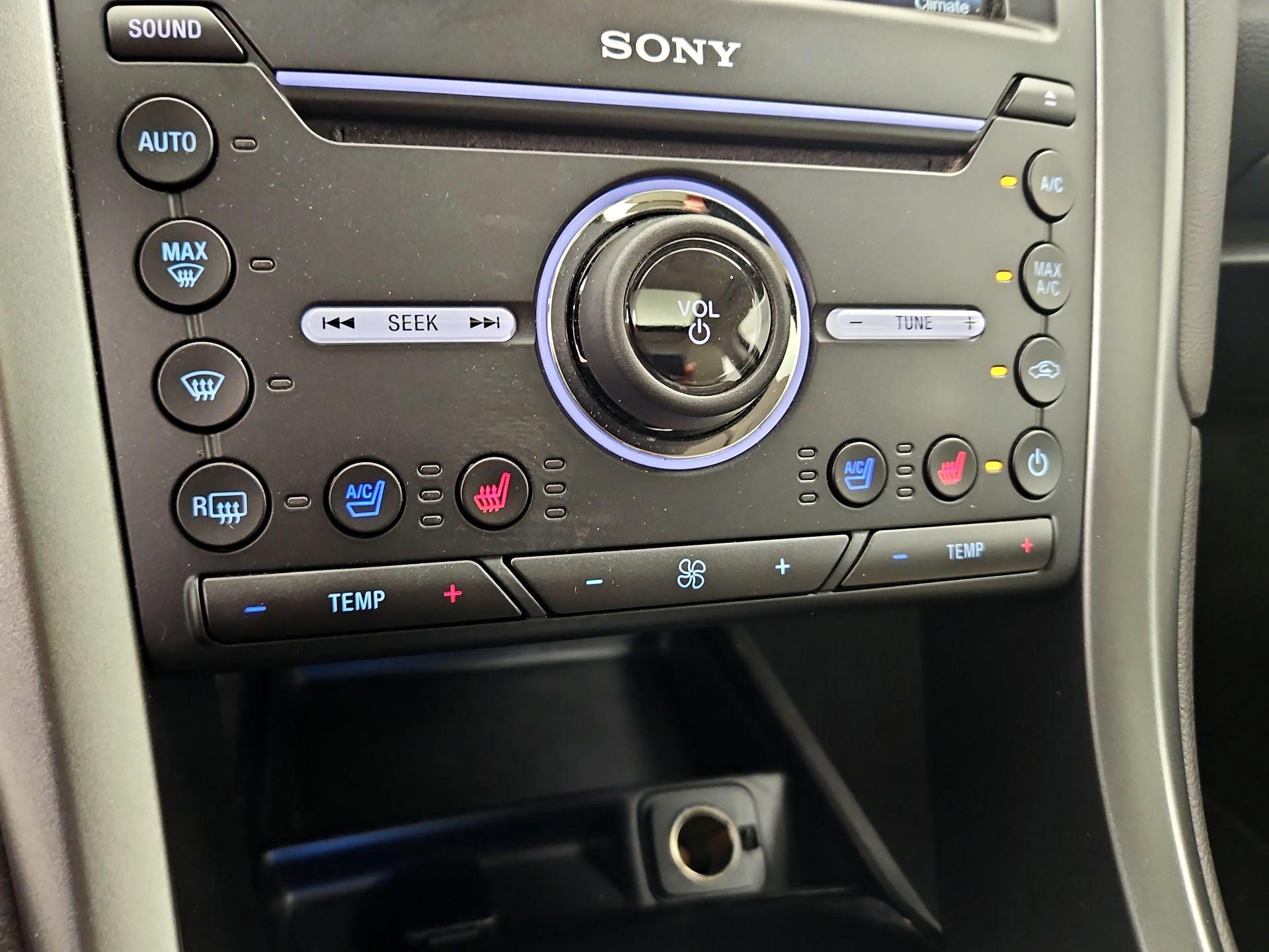 Thumbnail: 2016 Ford Fusion - 17