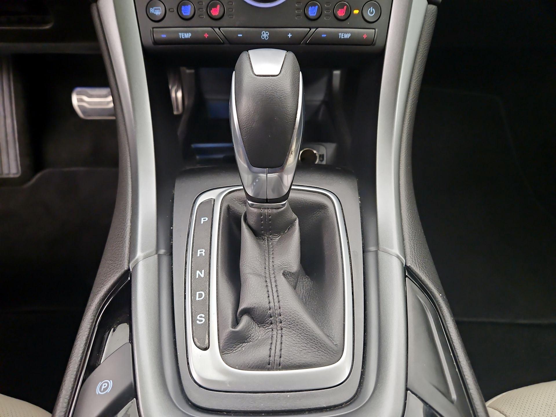 Thumbnail: 2016 Ford Fusion - 18