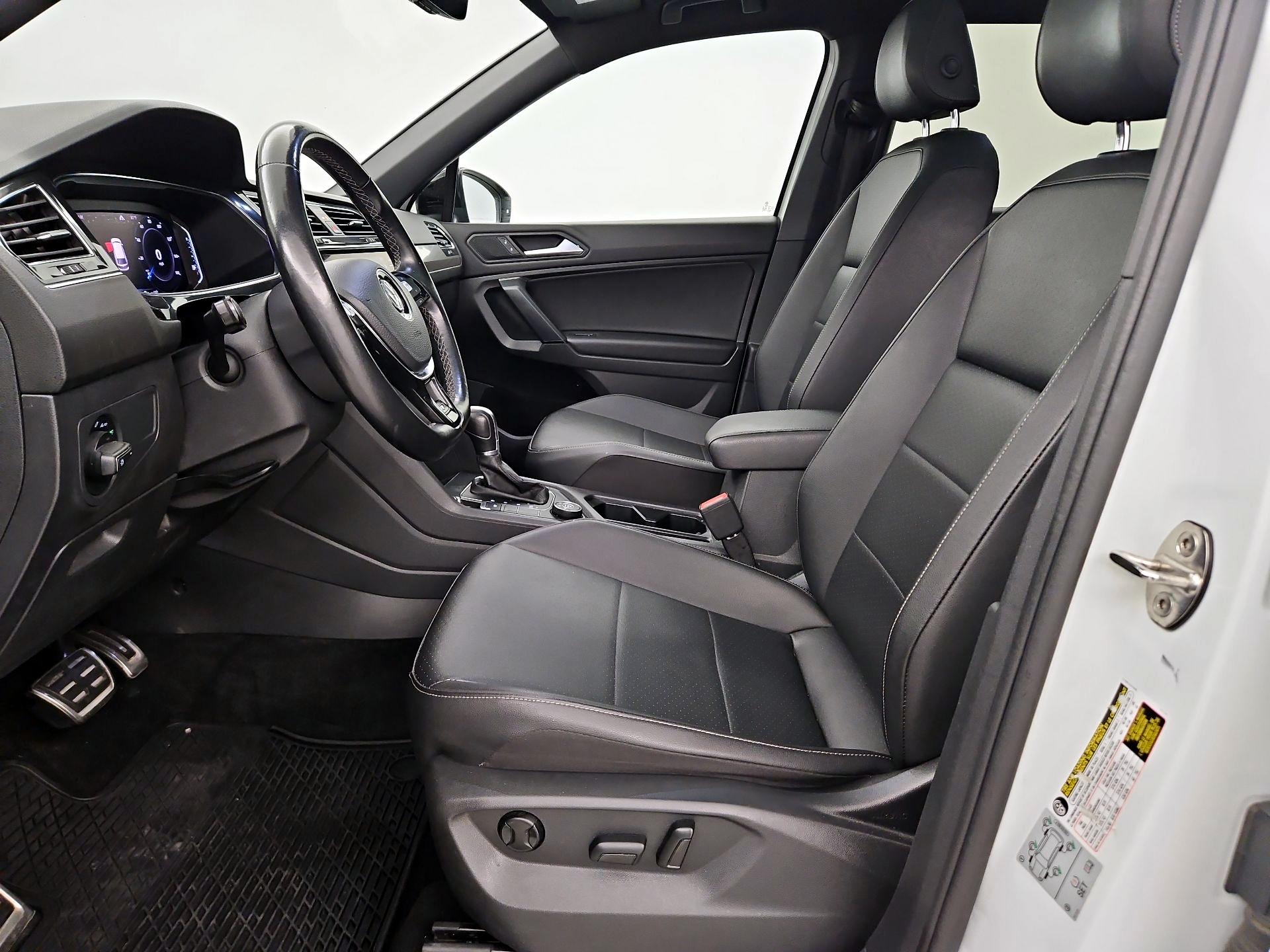 Thumbnail: 2019 Volkswagen Tiguan - 11
