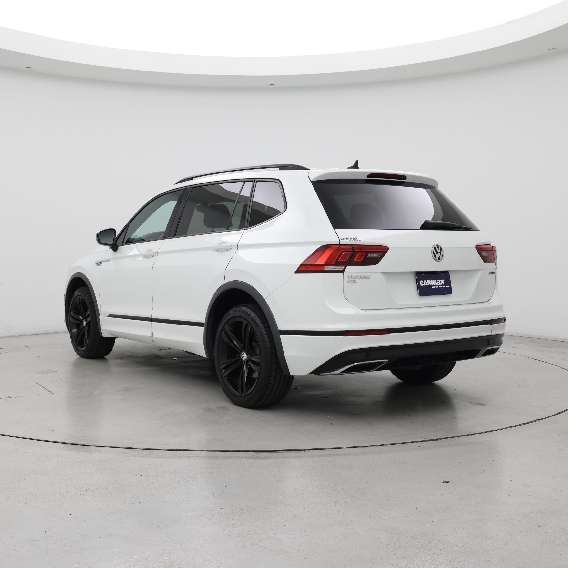 Thumbnail: 2019 Volkswagen Tiguan - 2