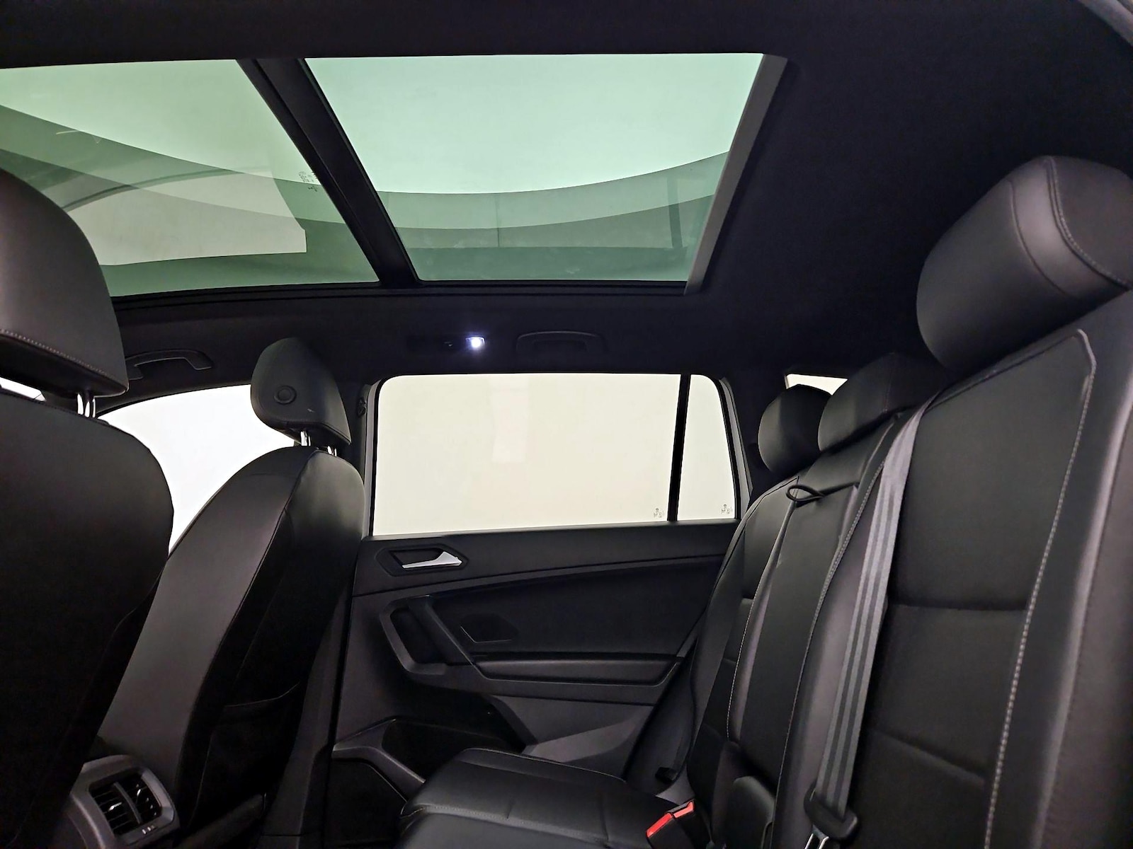 2019 Volkswagen Tiguan SEL R-Line - Photo 25