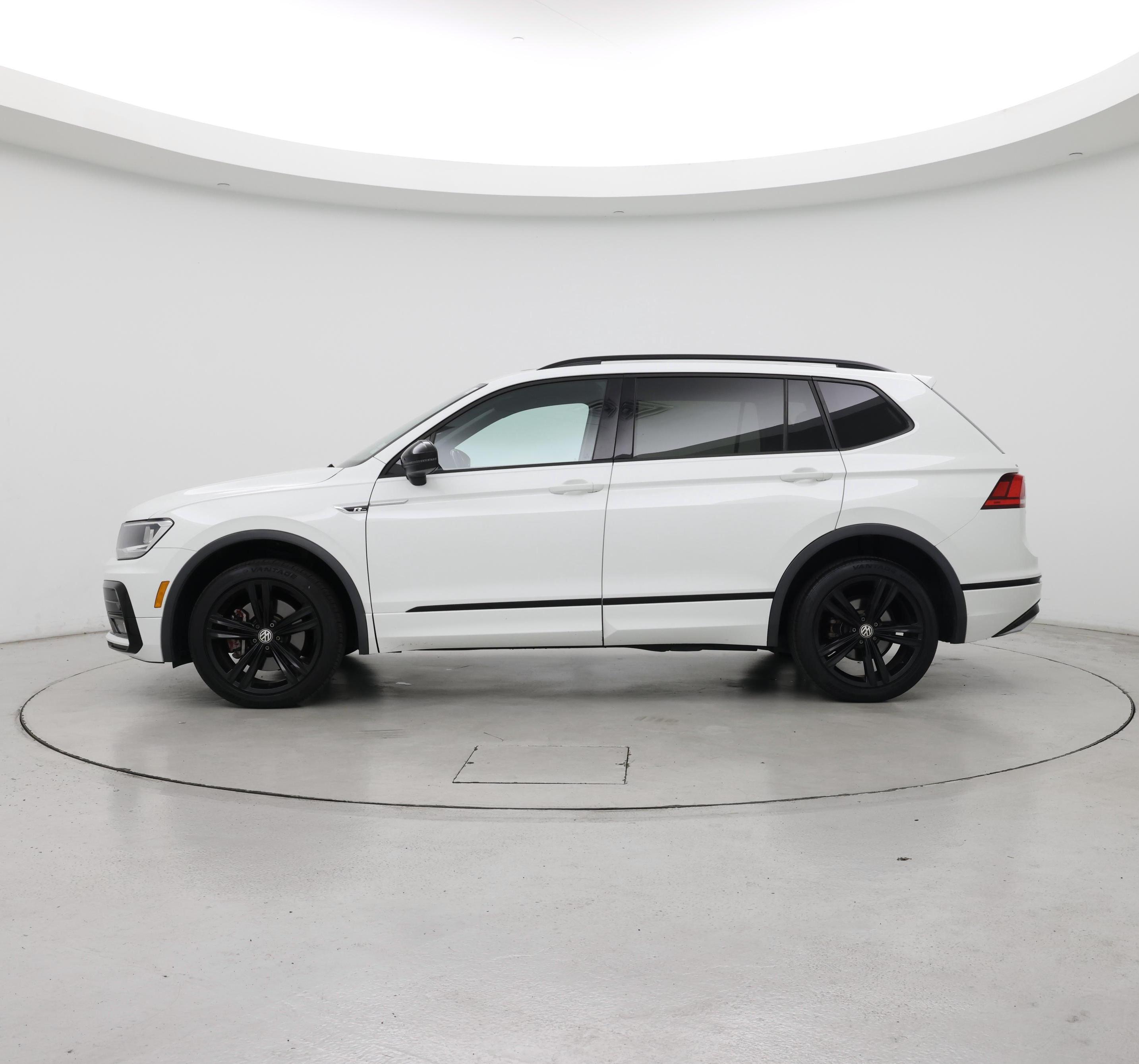 Thumbnail: 2019 Volkswagen Tiguan - 3