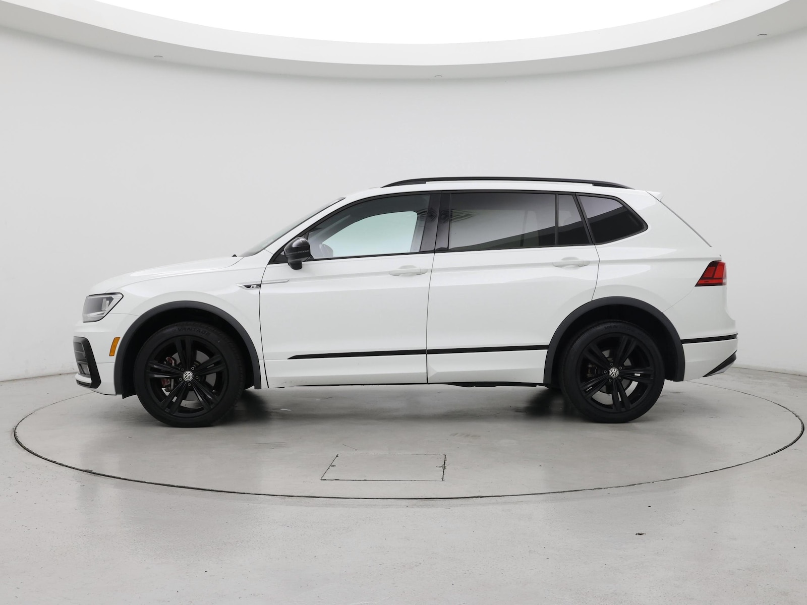 2019 Volkswagen Tiguan SEL R-Line - Photo 4