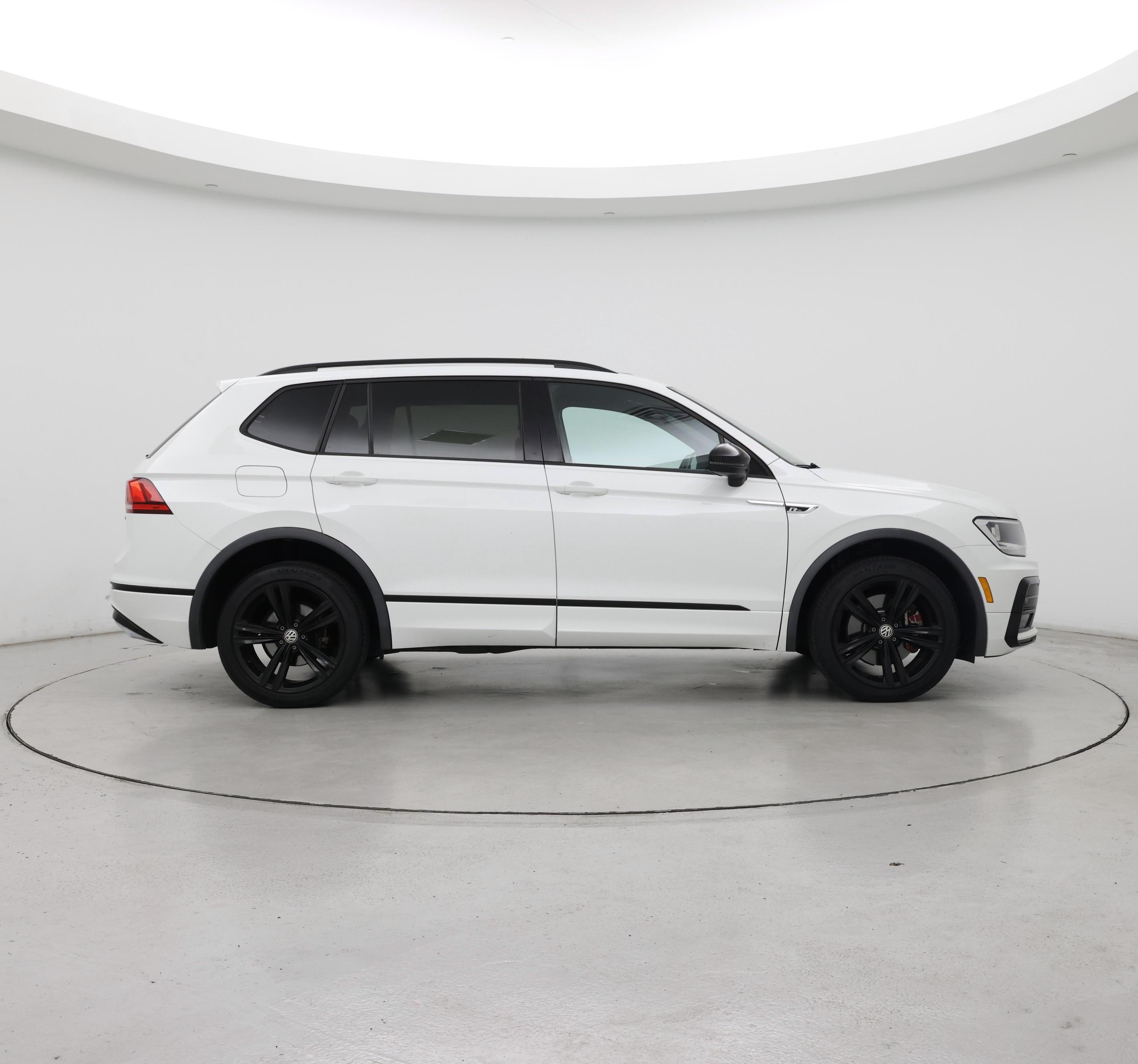 Thumbnail: 2019 Volkswagen Tiguan - 7