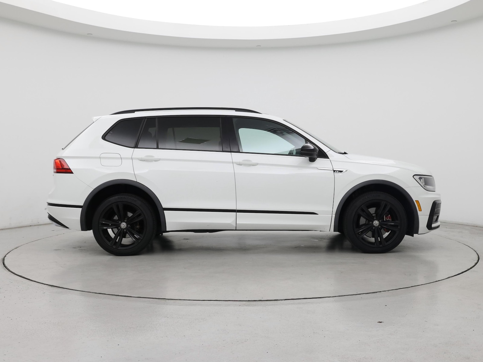 2019 Volkswagen Tiguan SEL R-Line - Photo 8