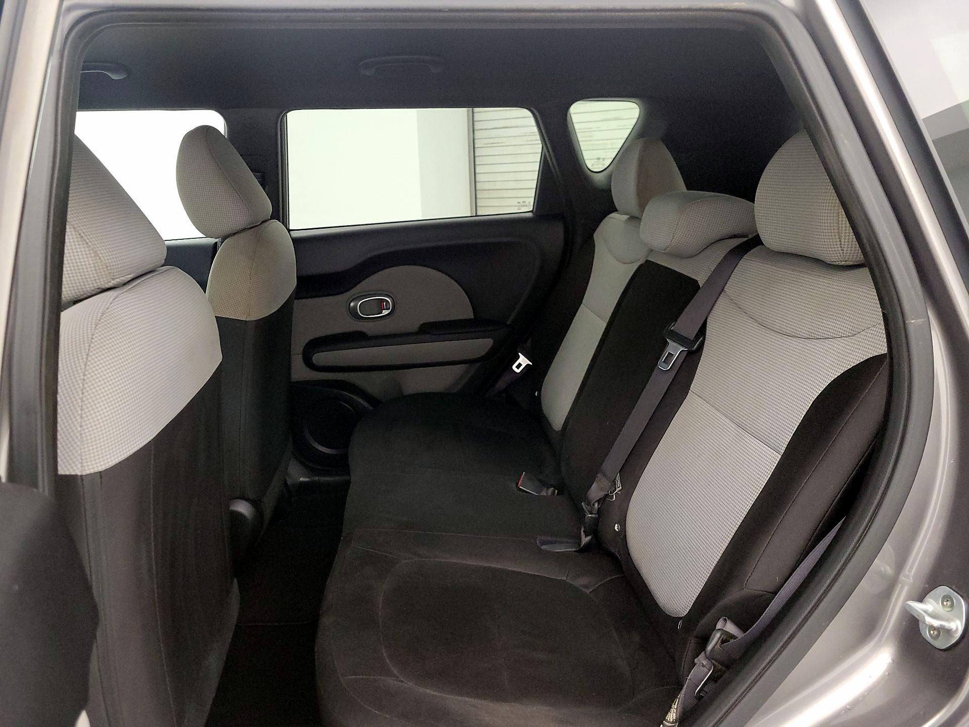 Thumbnail: 2016 Kia Soul - 18