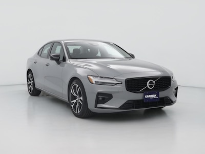 2024 Volvo S60 B5 Core Dark Theme