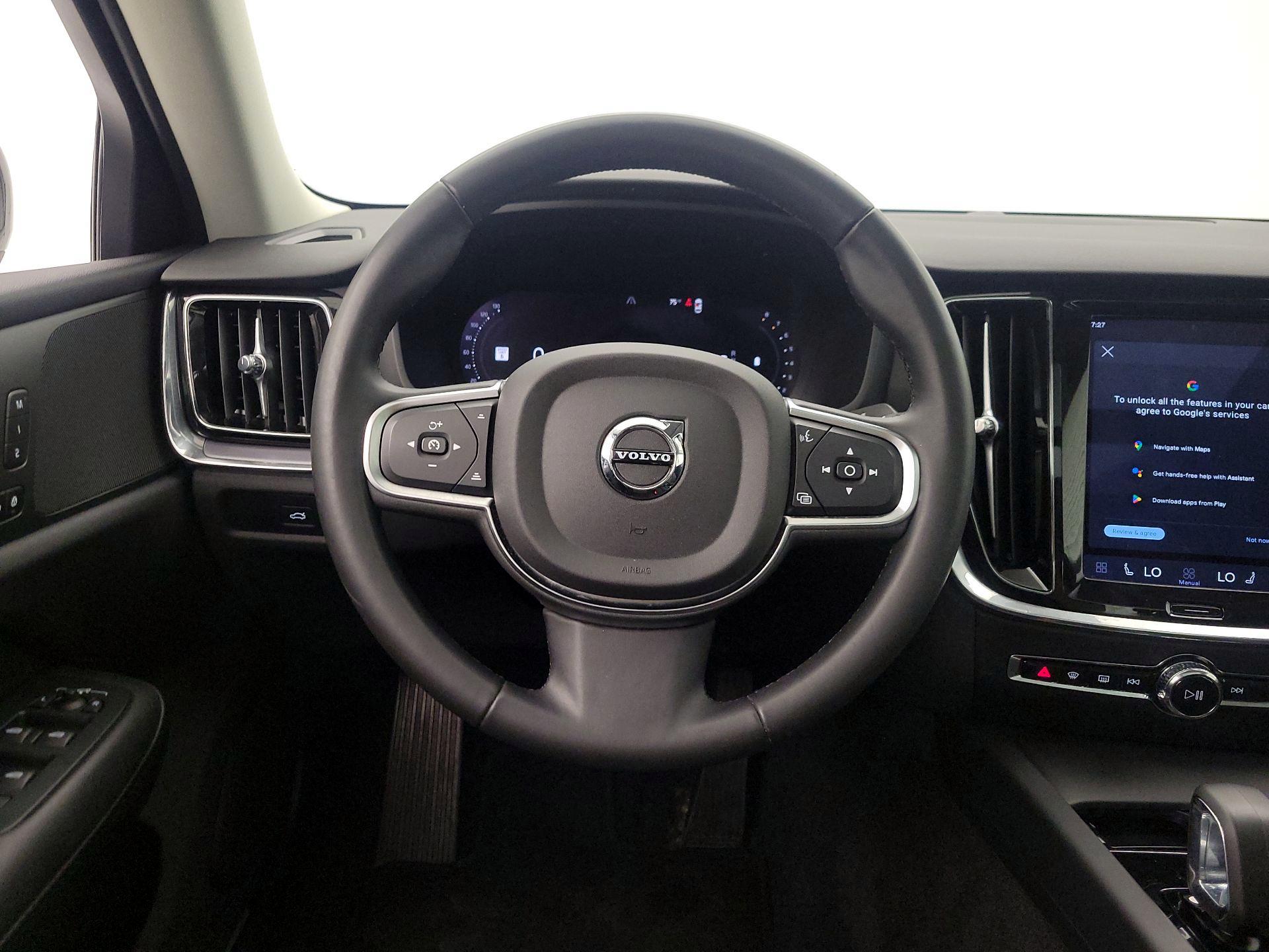 Thumbnail: 2024 Volvo S60 - 10