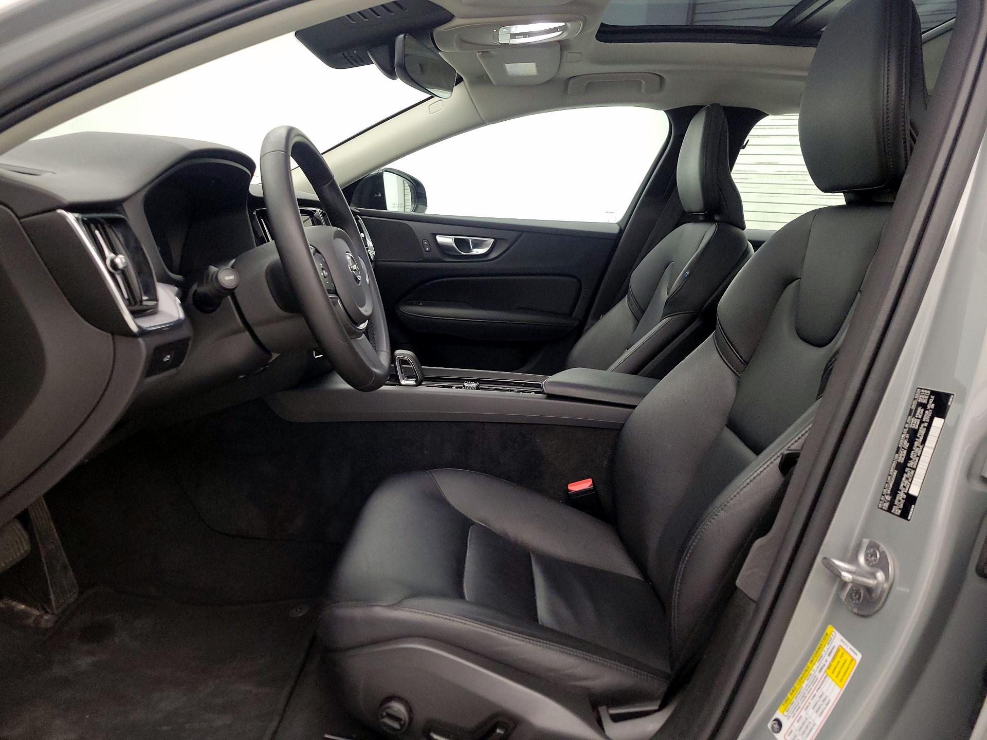 Thumbnail: 2024 Volvo S60 - 11