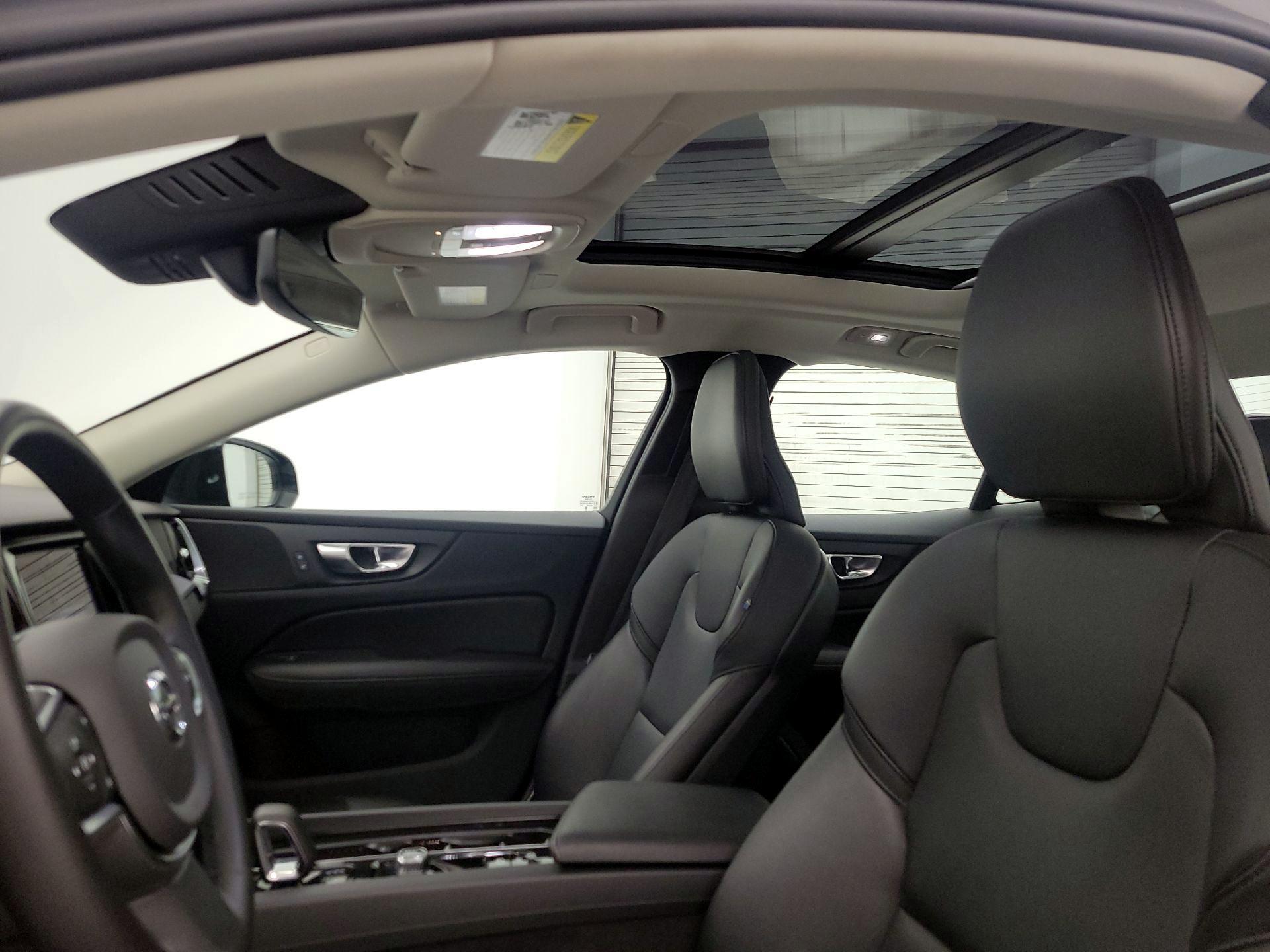 Thumbnail: 2024 Volvo S60 - 19