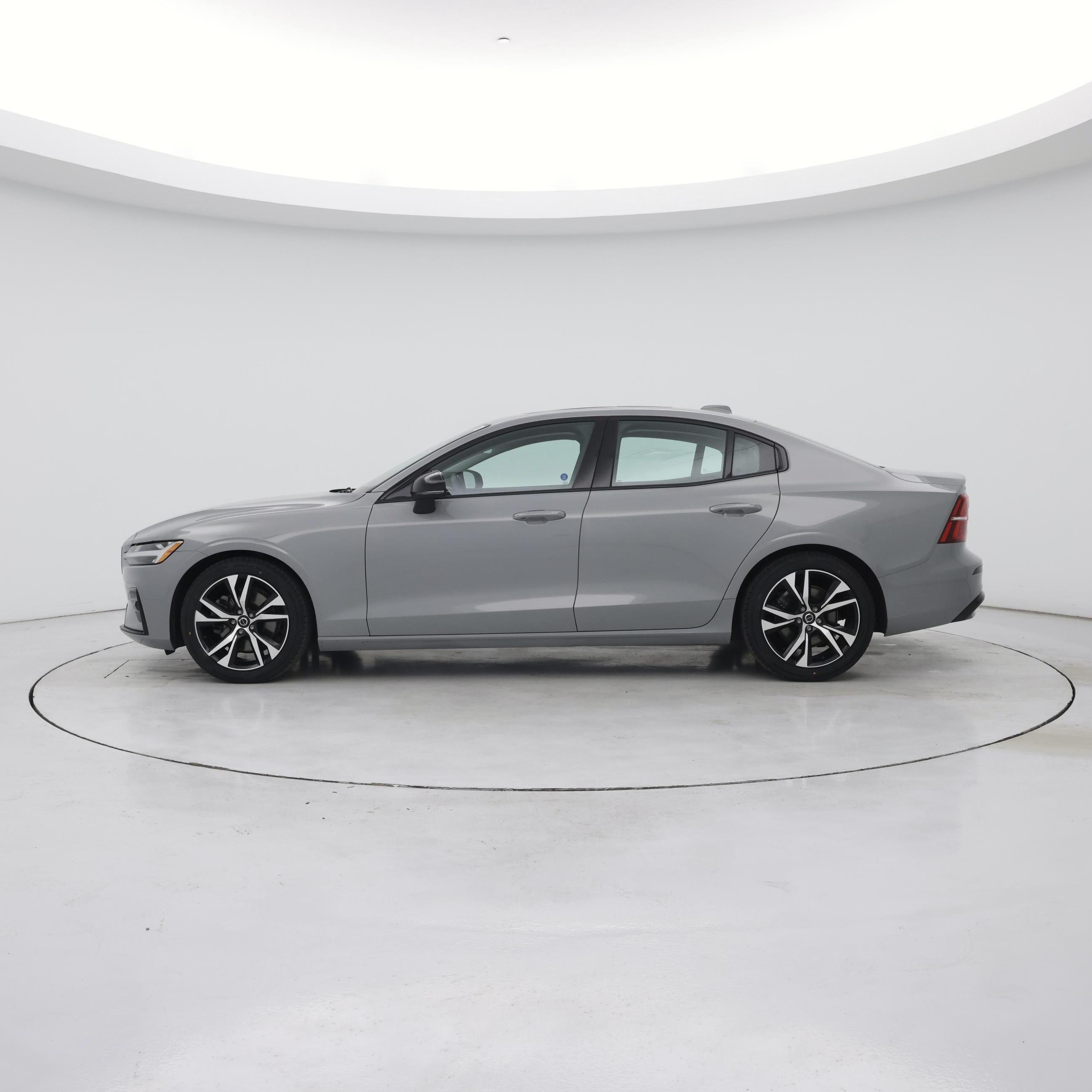 Thumbnail: 2024 Volvo S60 - 3
