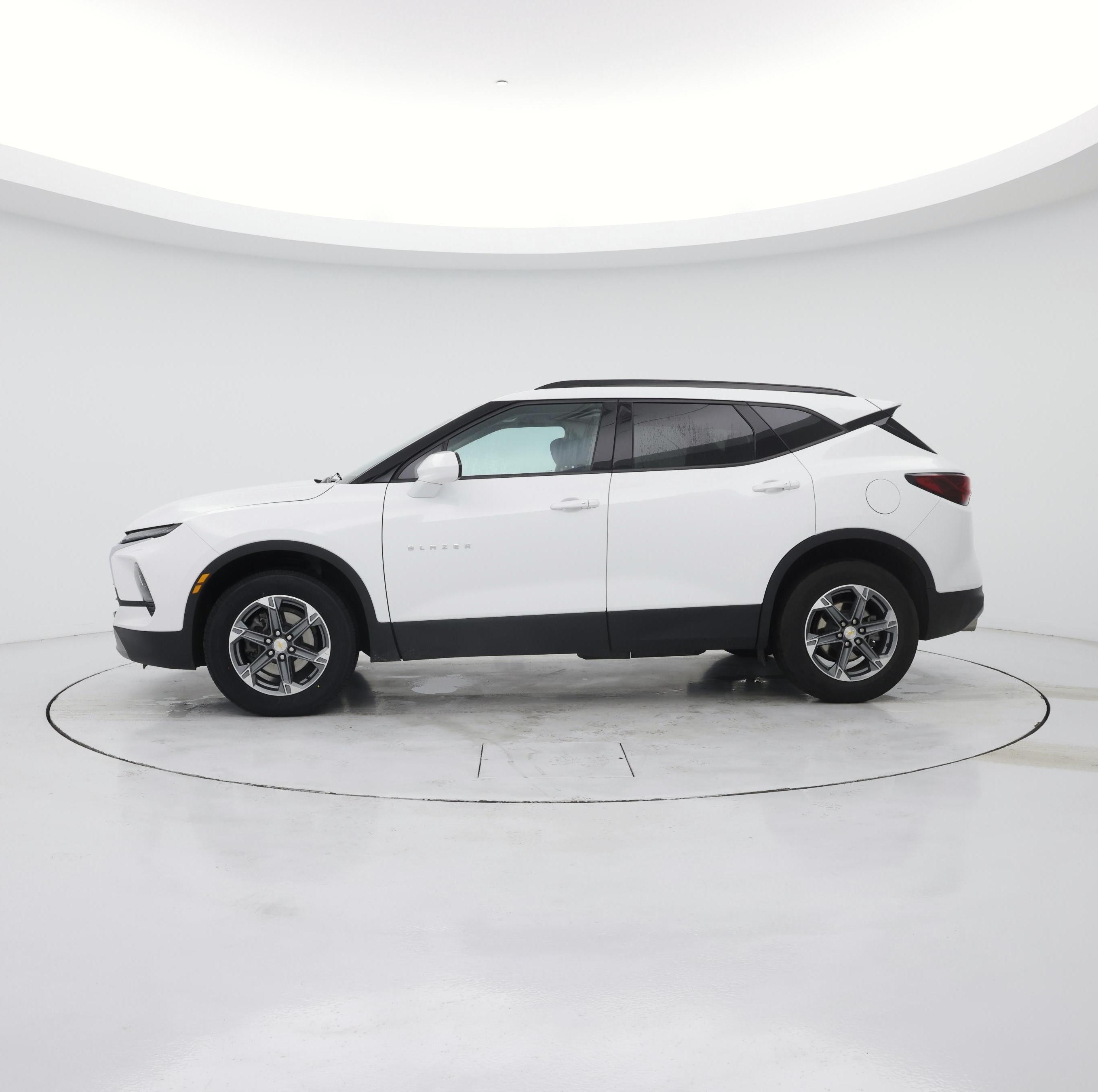 Thumbnail: 2023 Chevrolet Blazer - 3