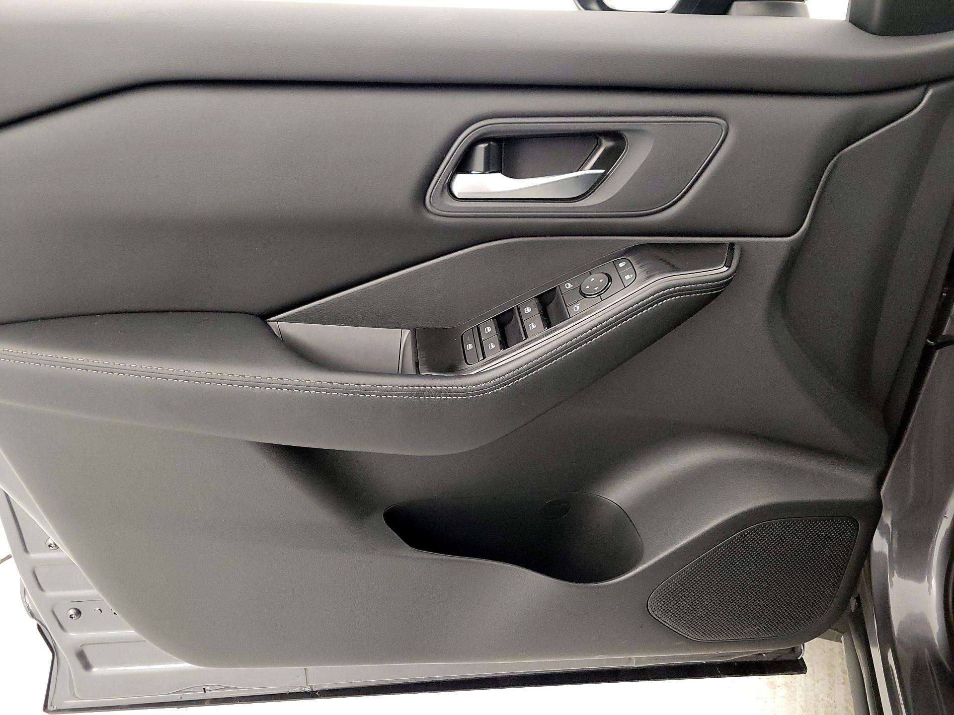 Thumbnail: 2025 Nissan Rogue - 12