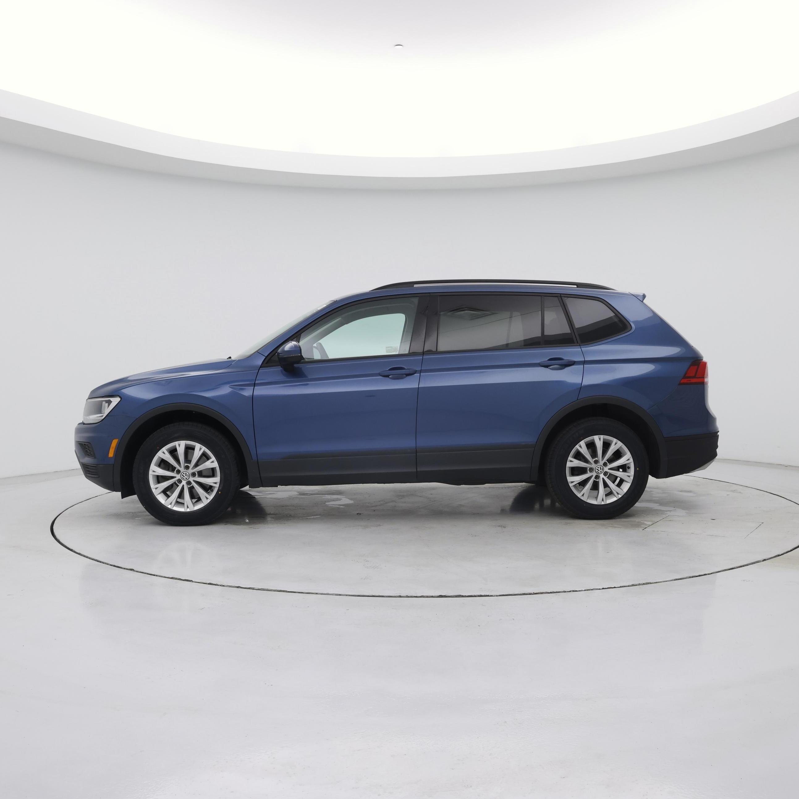 Thumbnail: 2020 Volkswagen Tiguan - 3