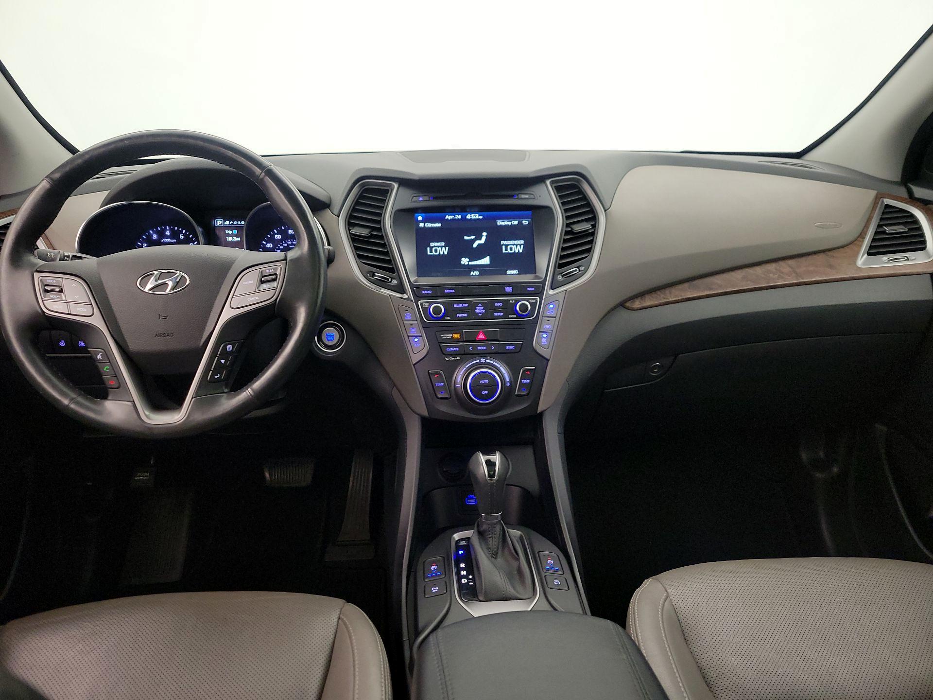 Thumbnail: 2017 Hyundai Santa Fe - 9