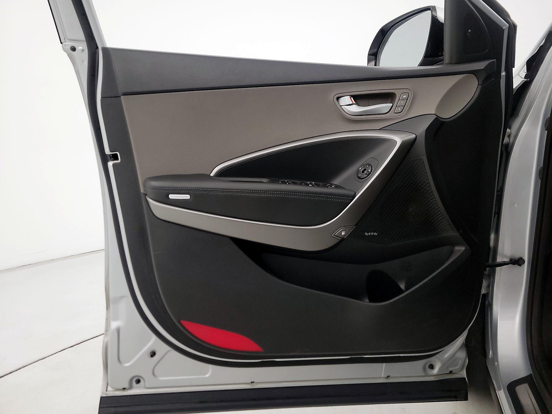 Thumbnail: 2017 Hyundai Santa Fe - 12