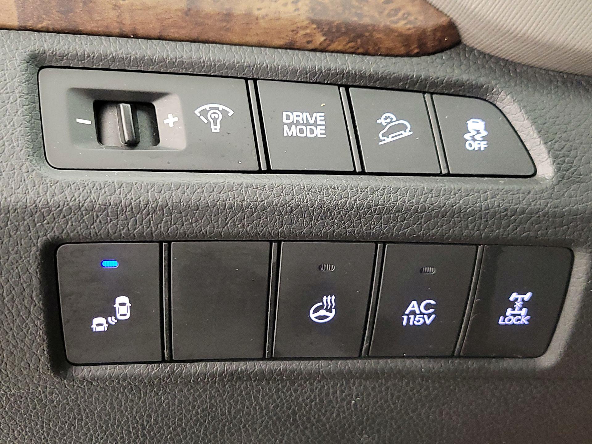 Thumbnail: 2017 Hyundai Santa Fe - 13