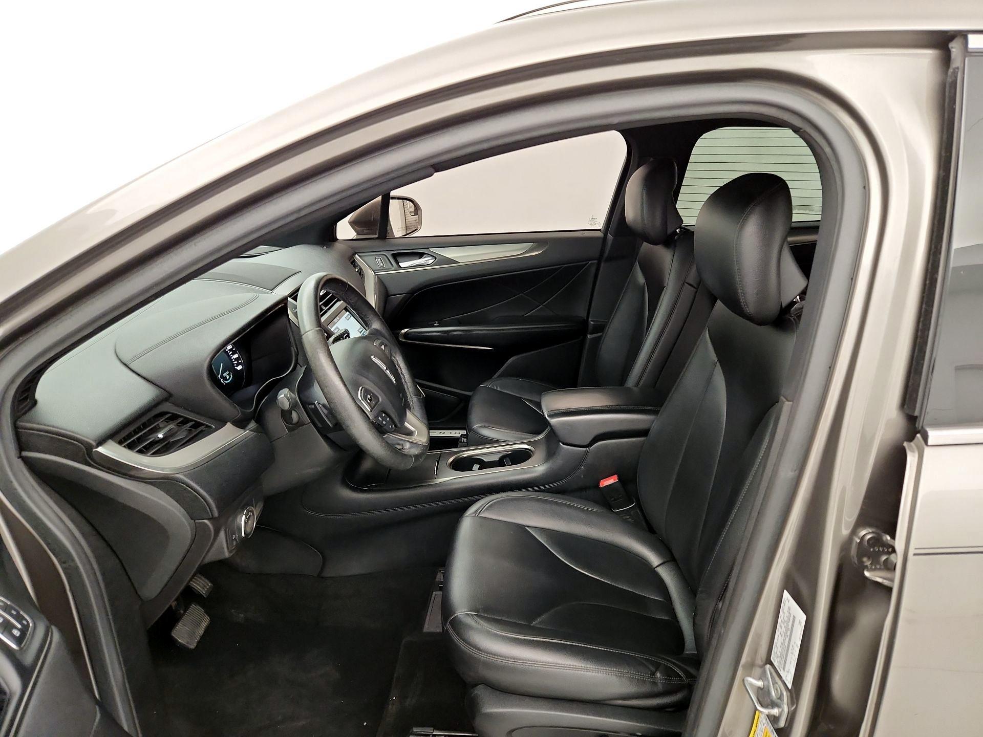 Thumbnail: 2016 Lincoln MKC - 11