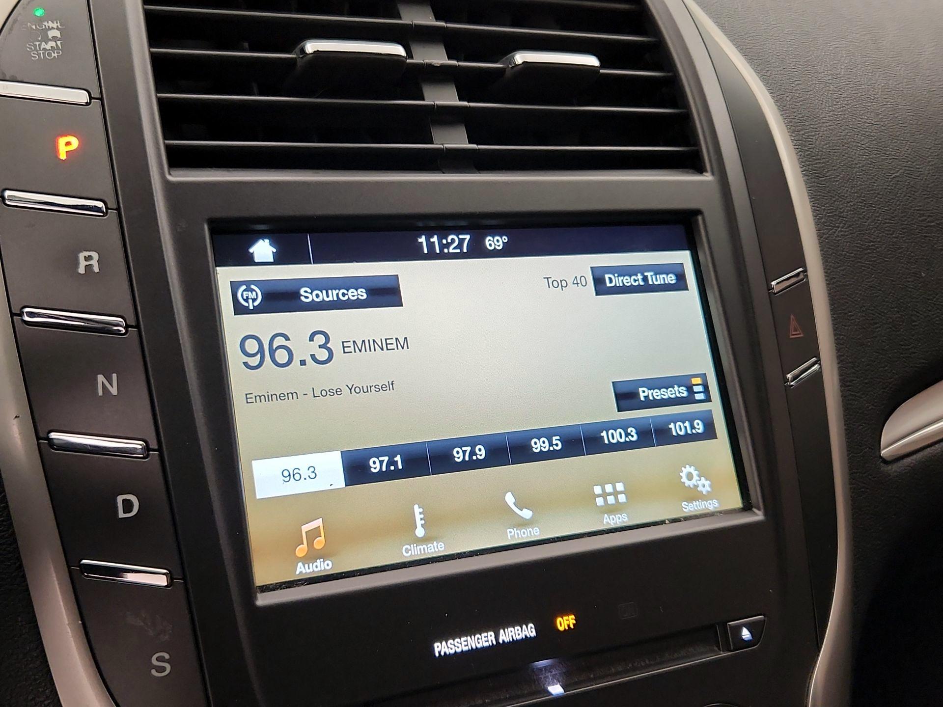 Thumbnail: 2016 Lincoln MKC - 15