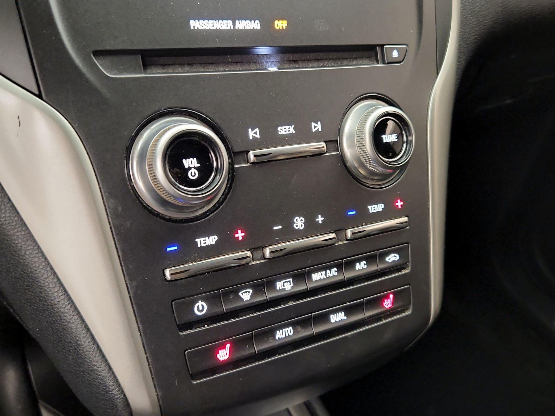 Thumbnail: 2016 Lincoln MKC - 16